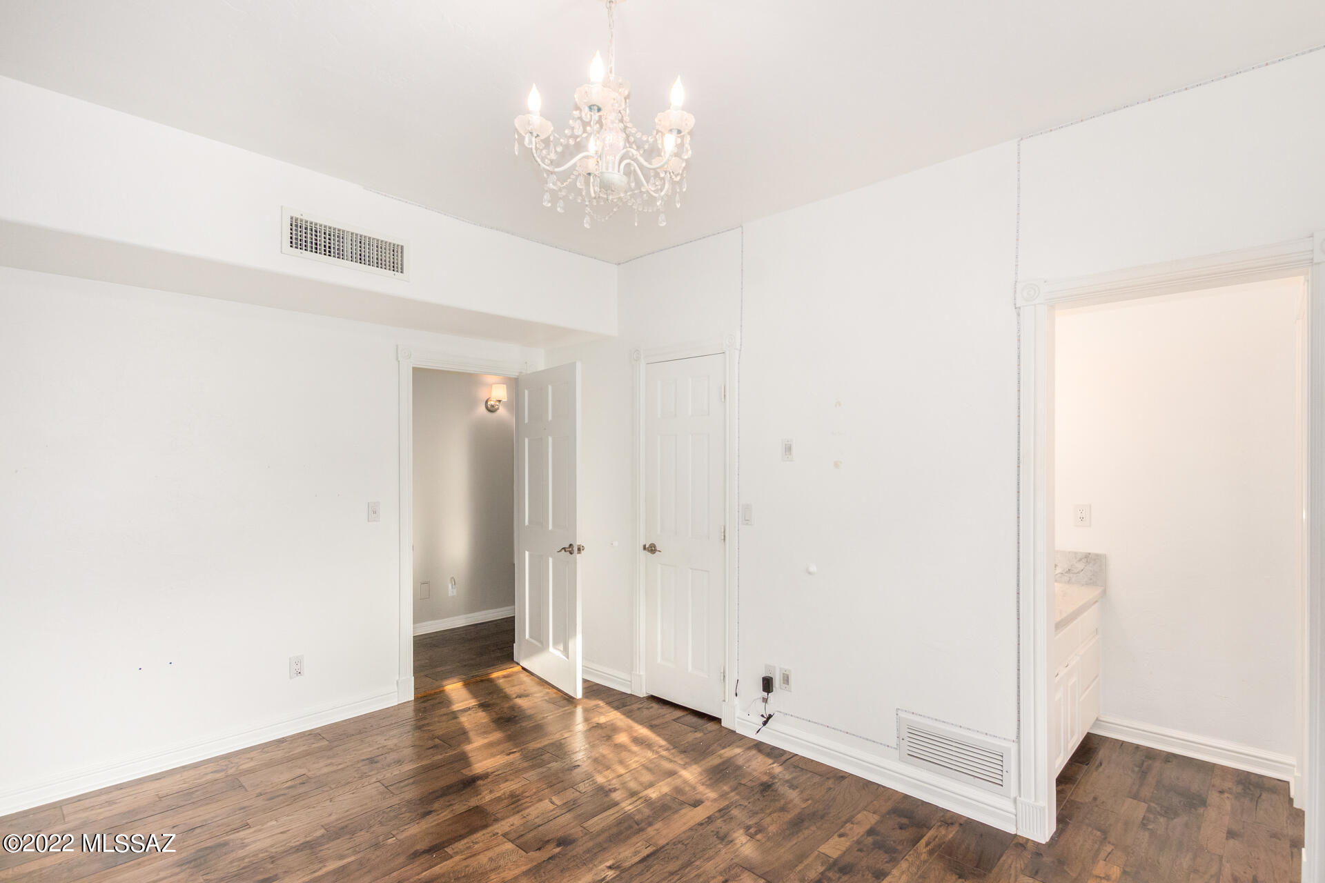 2306 Circulo De Anza