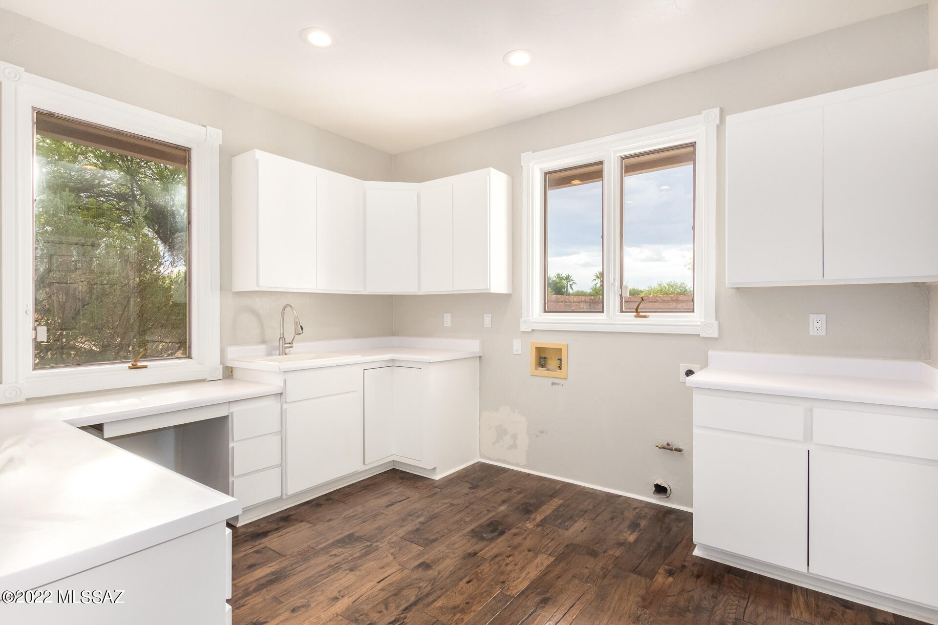 2306 Circulo De Anza
