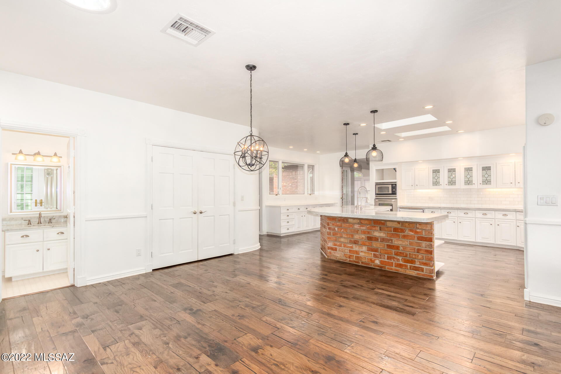 2306 Circulo De Anza