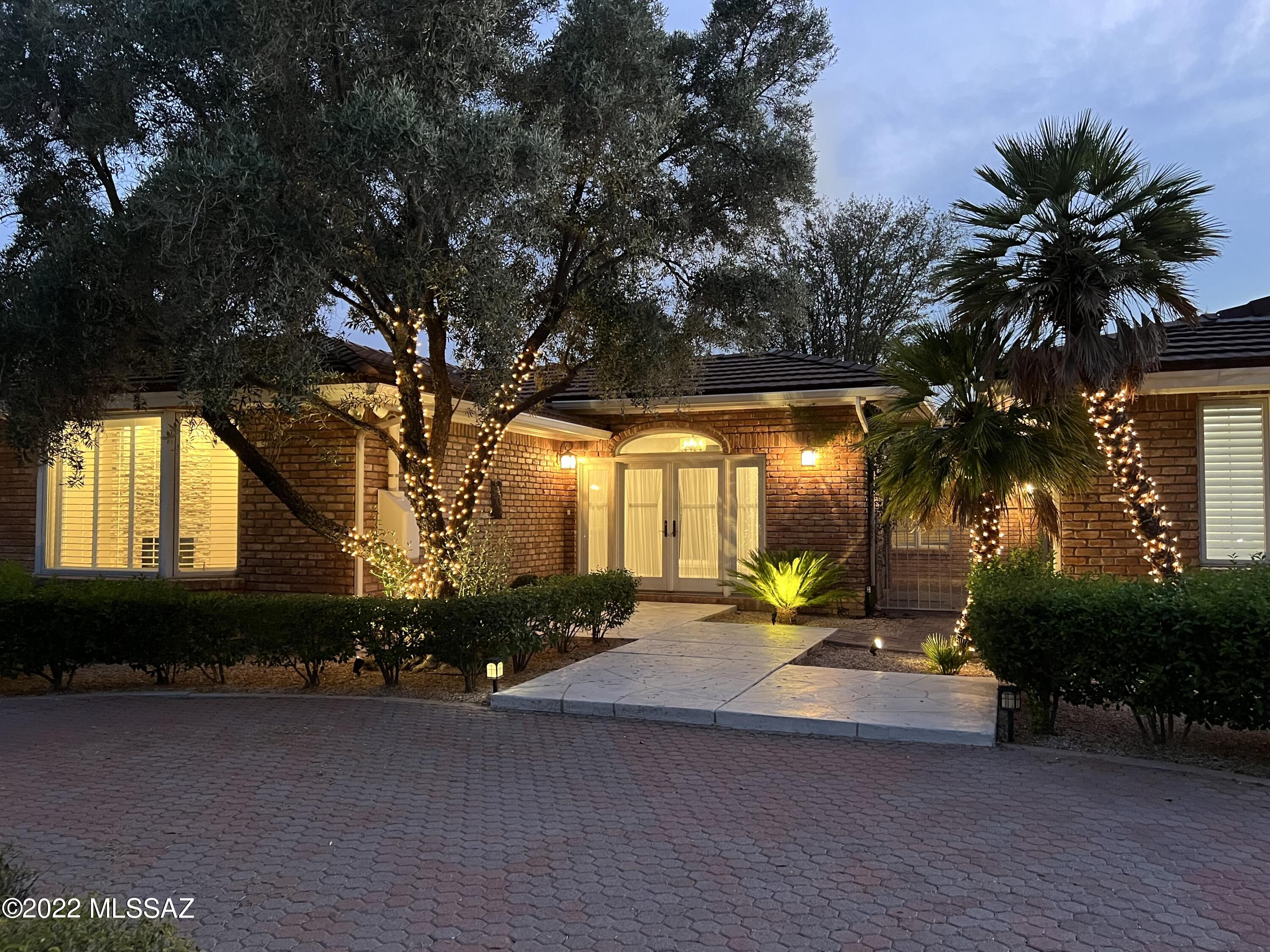 2306 Circulo De Anza