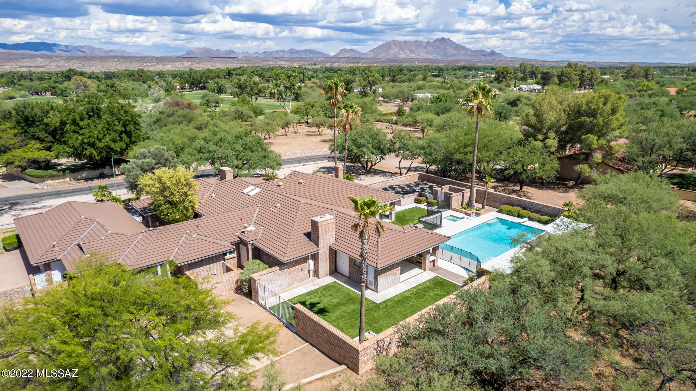 2306 Circulo De Anza