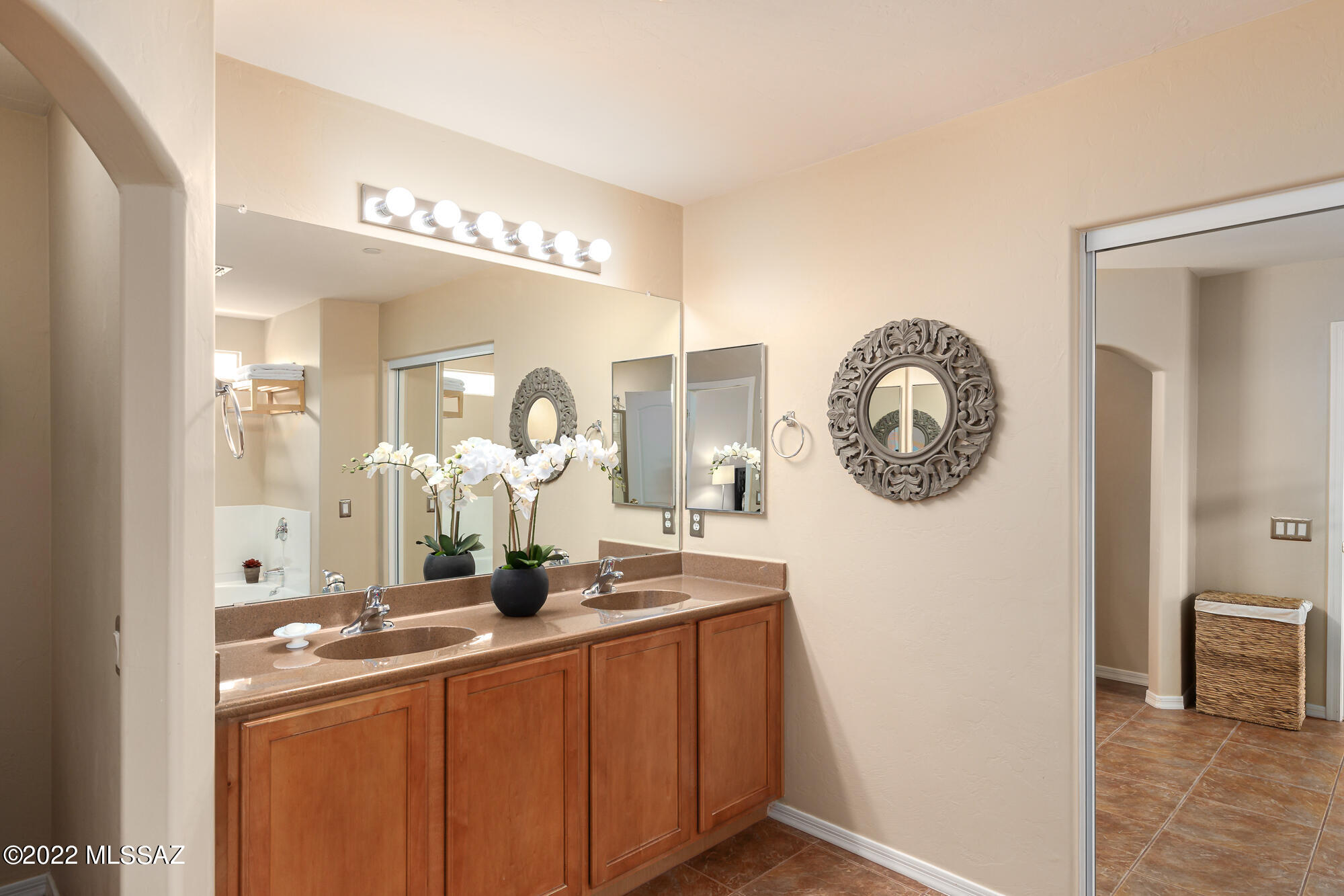 866 W Vuelta Granadina