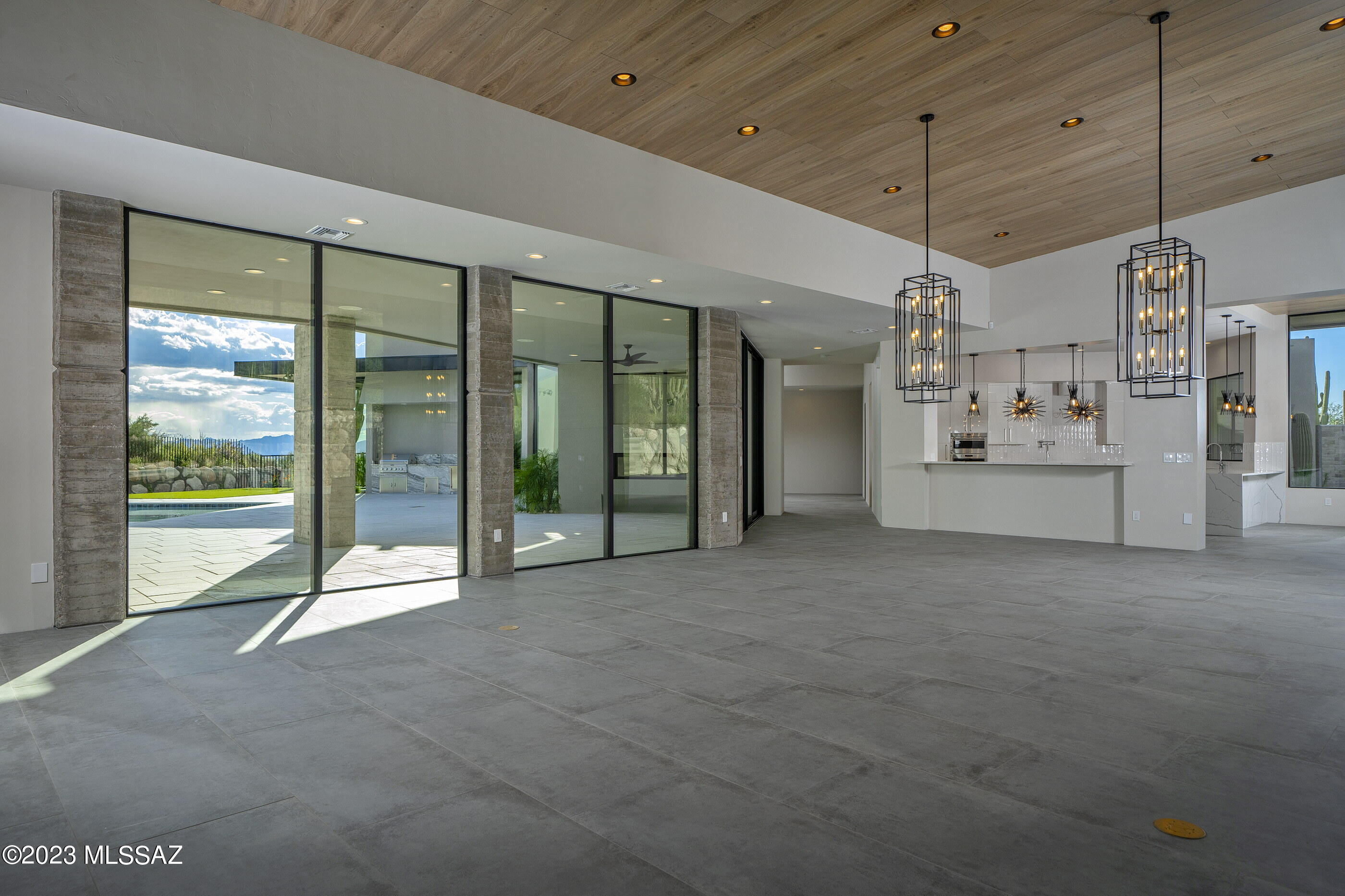 2131 E Desert Garden Drive