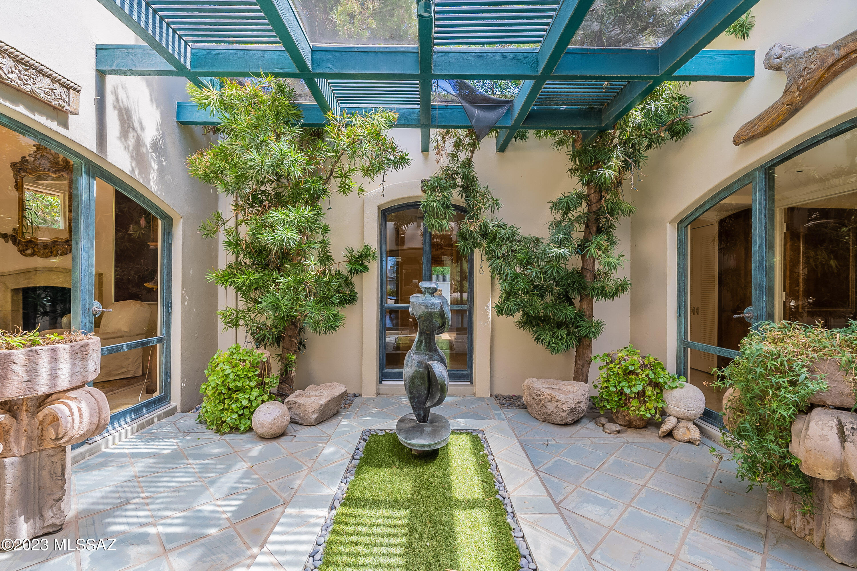 55 N Sierra Vista Drive