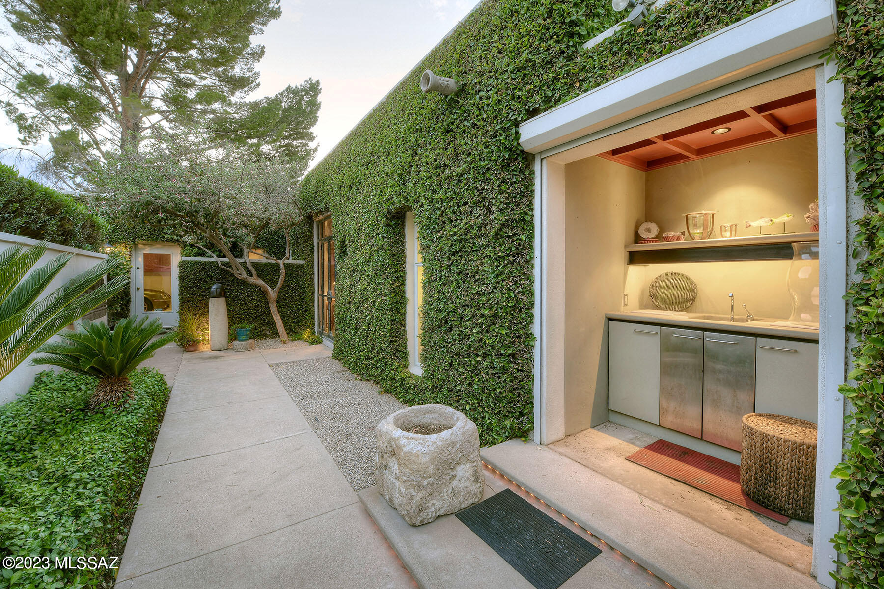 55 N Sierra Vista Drive
