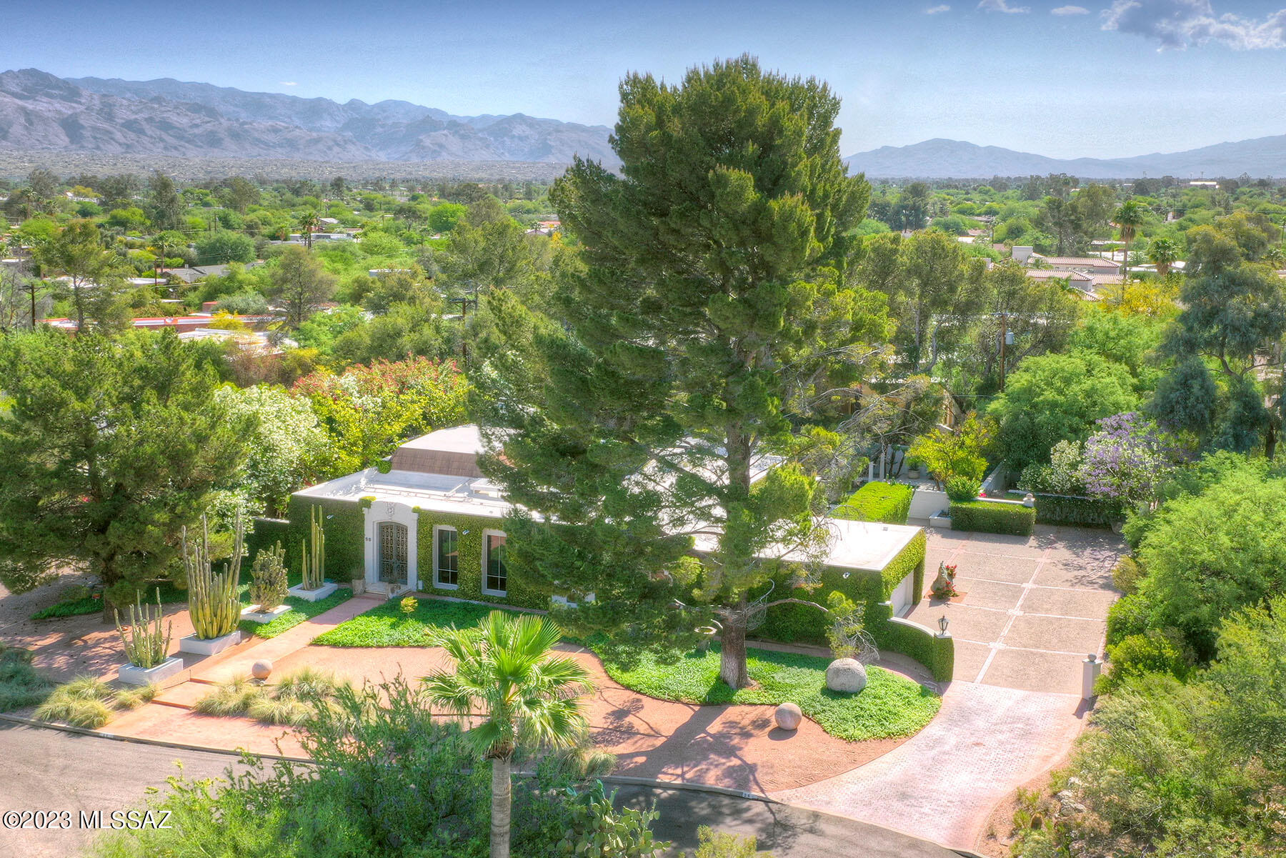 55 N Sierra Vista Drive