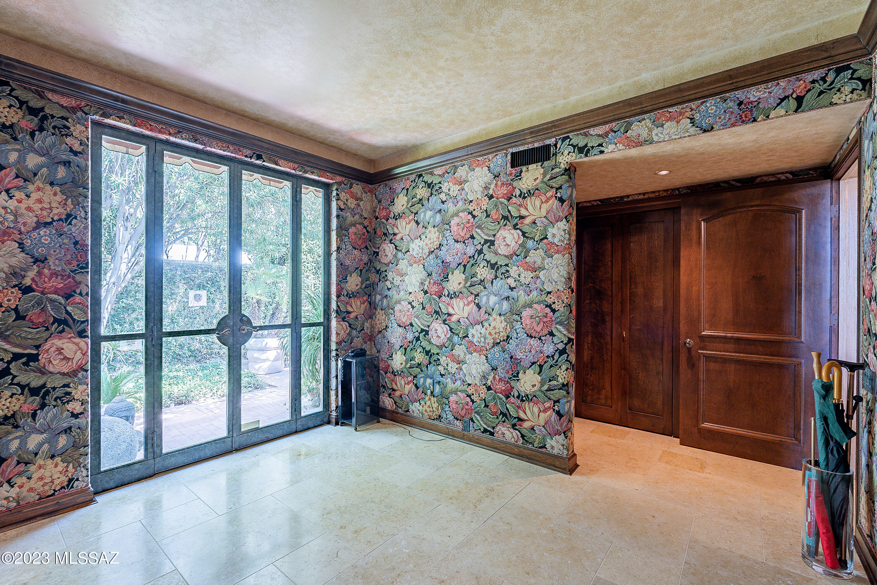 55 N Sierra Vista Drive