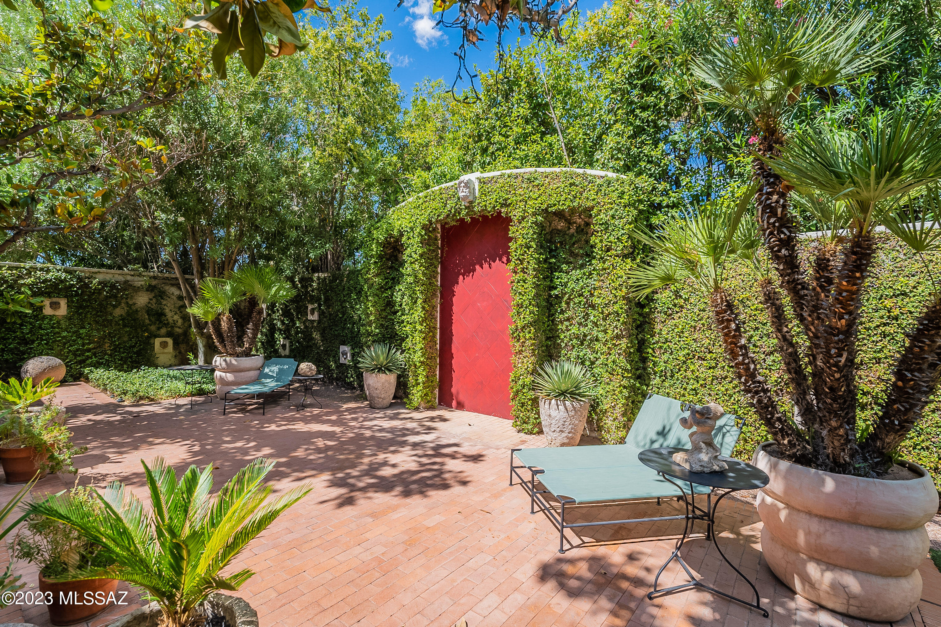 55 N Sierra Vista Drive