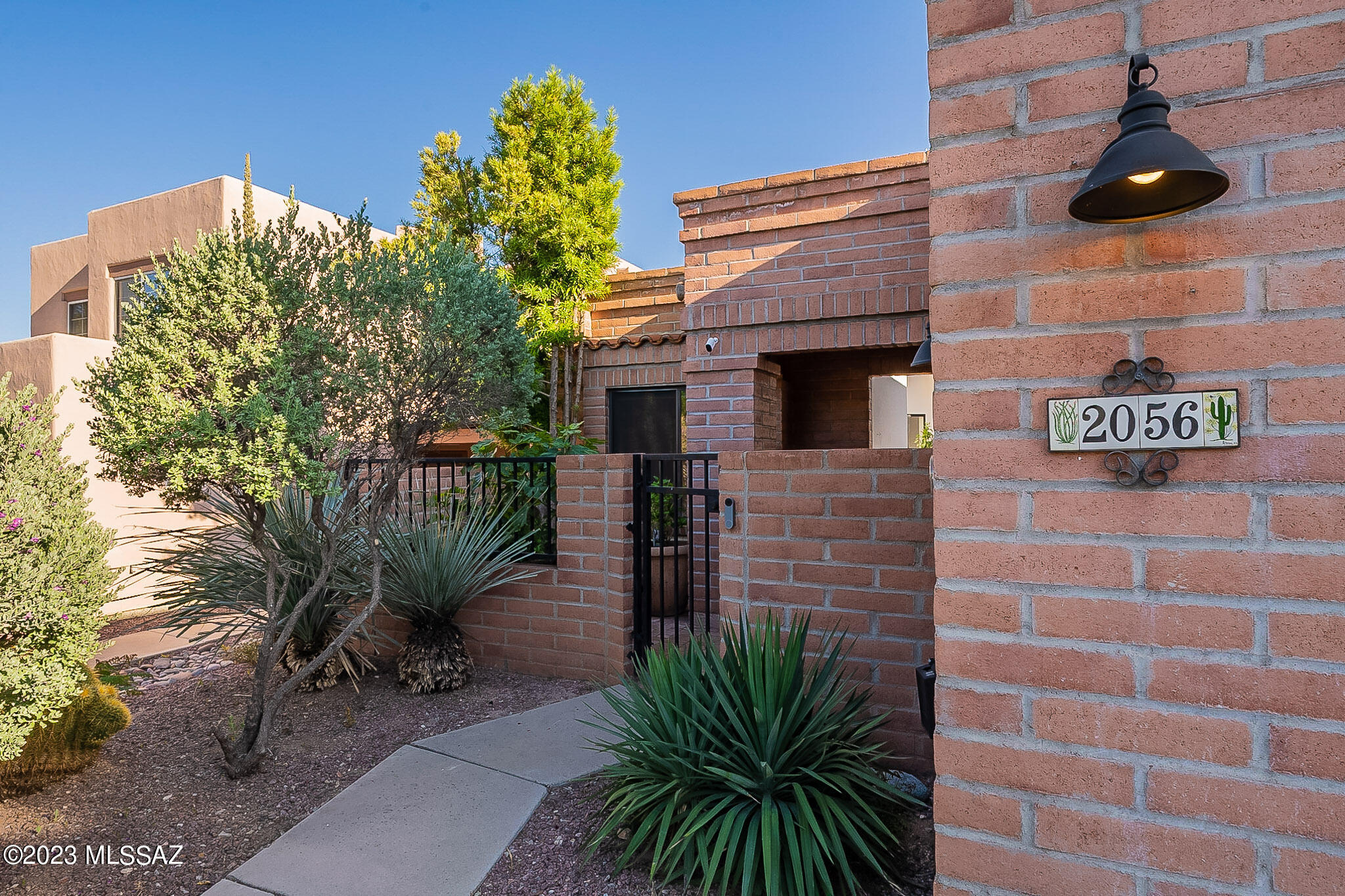 2056 E Calle De Dulcinea