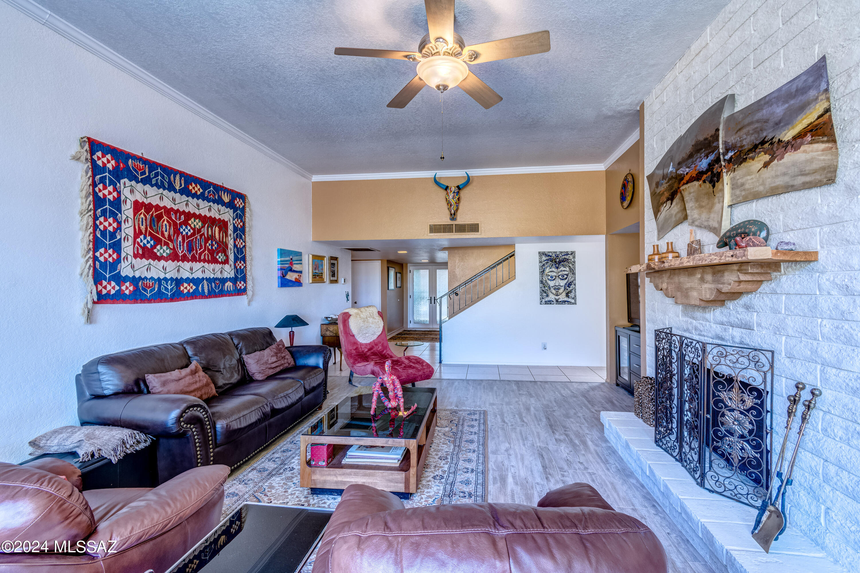 5634 N Calle De La Reina