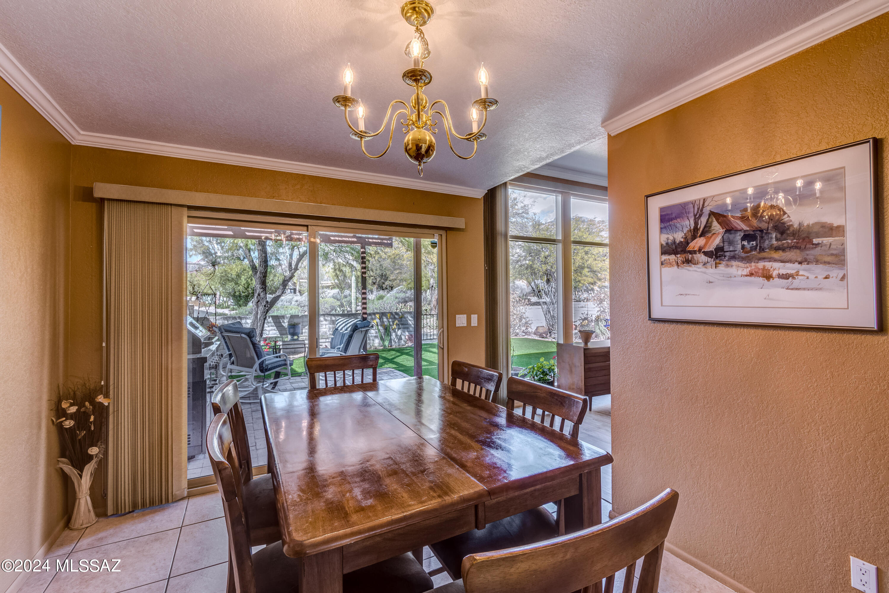 5634 N Calle De La Reina