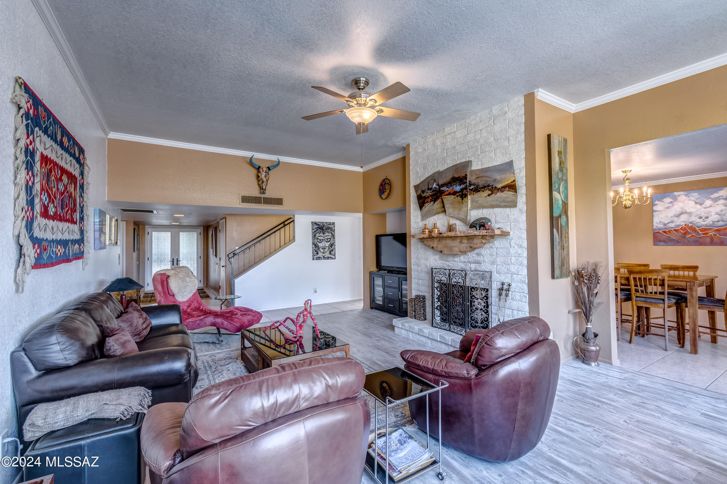 5634 N Calle De La Reina
