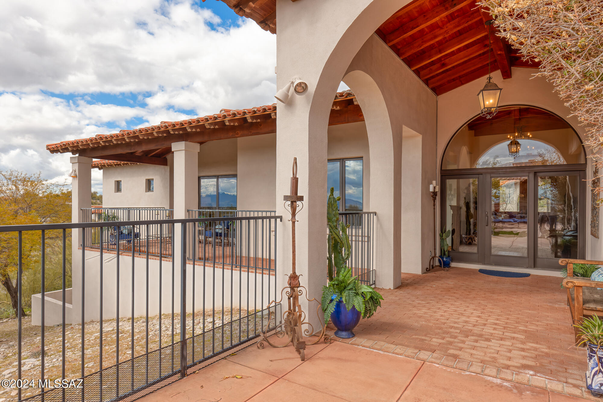 3540 E Calle Puerta De Acero