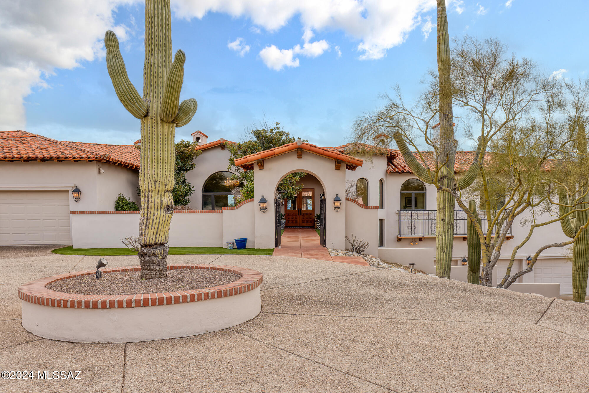 3540 E Calle Puerta De Acero