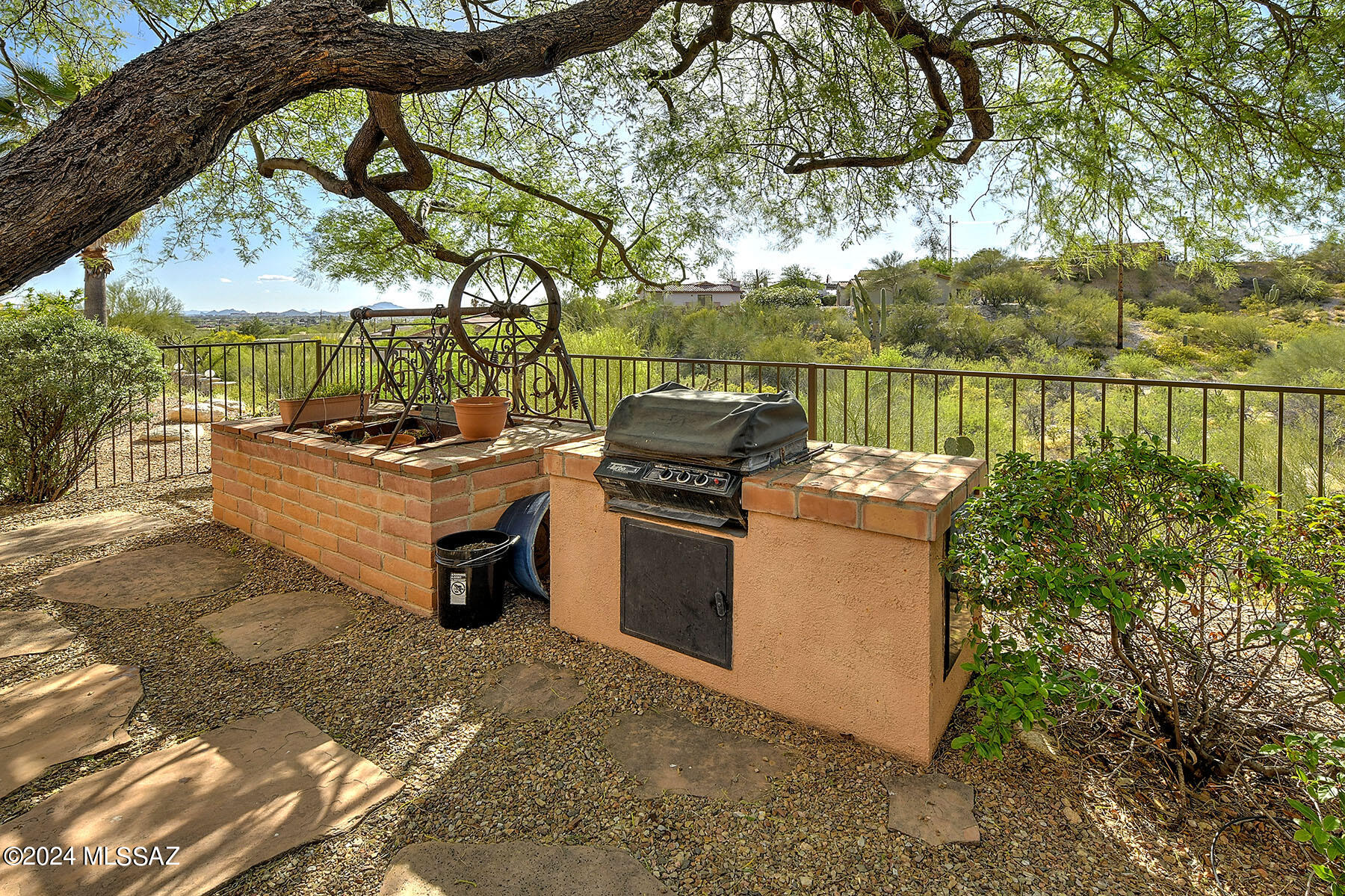 4389 E Desert Oak Trail