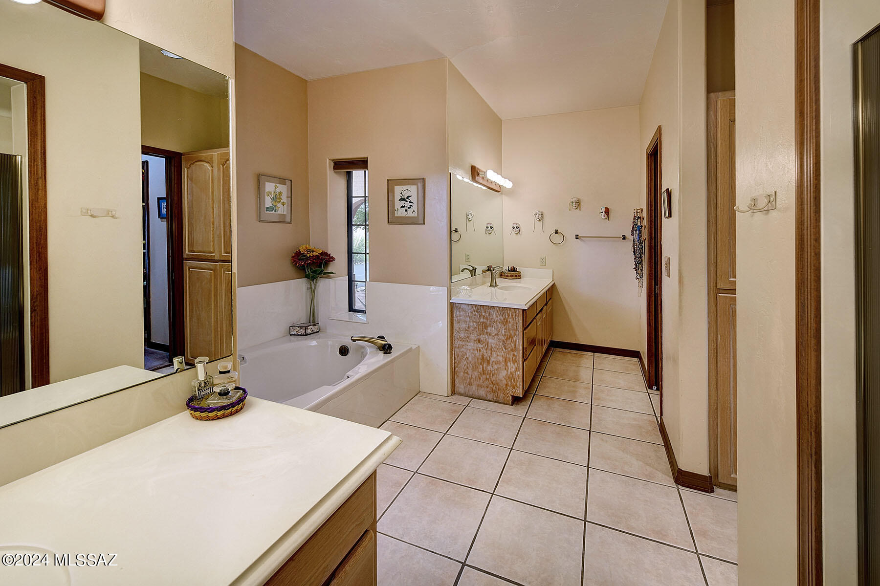 4389 E Desert Oak Trail
