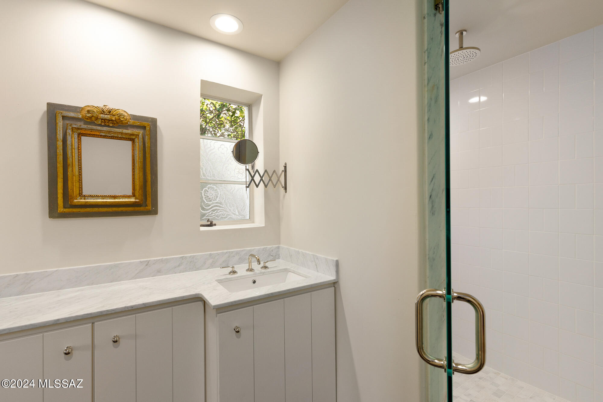 3806 E Calle Cortez