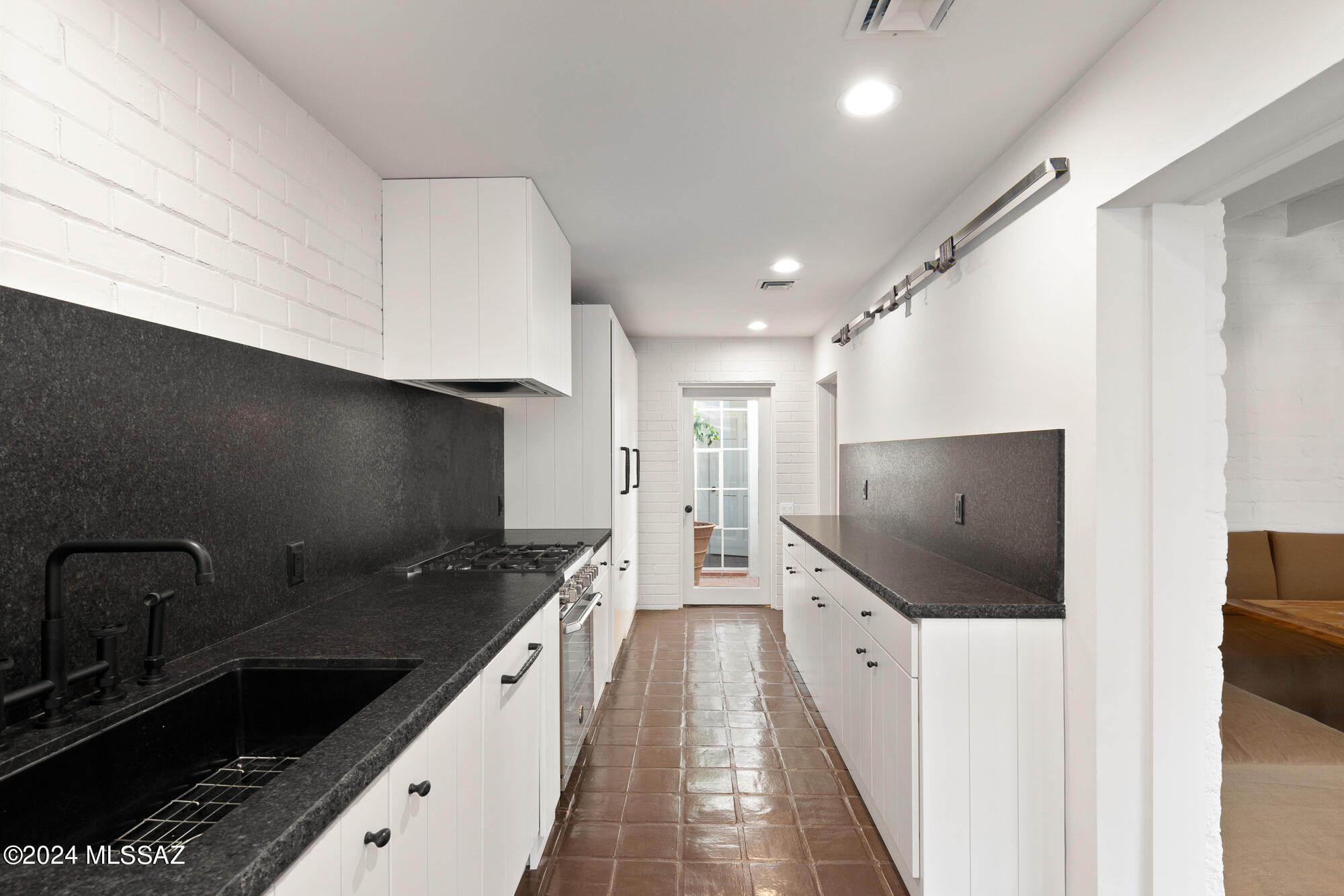 3806 E Calle Cortez