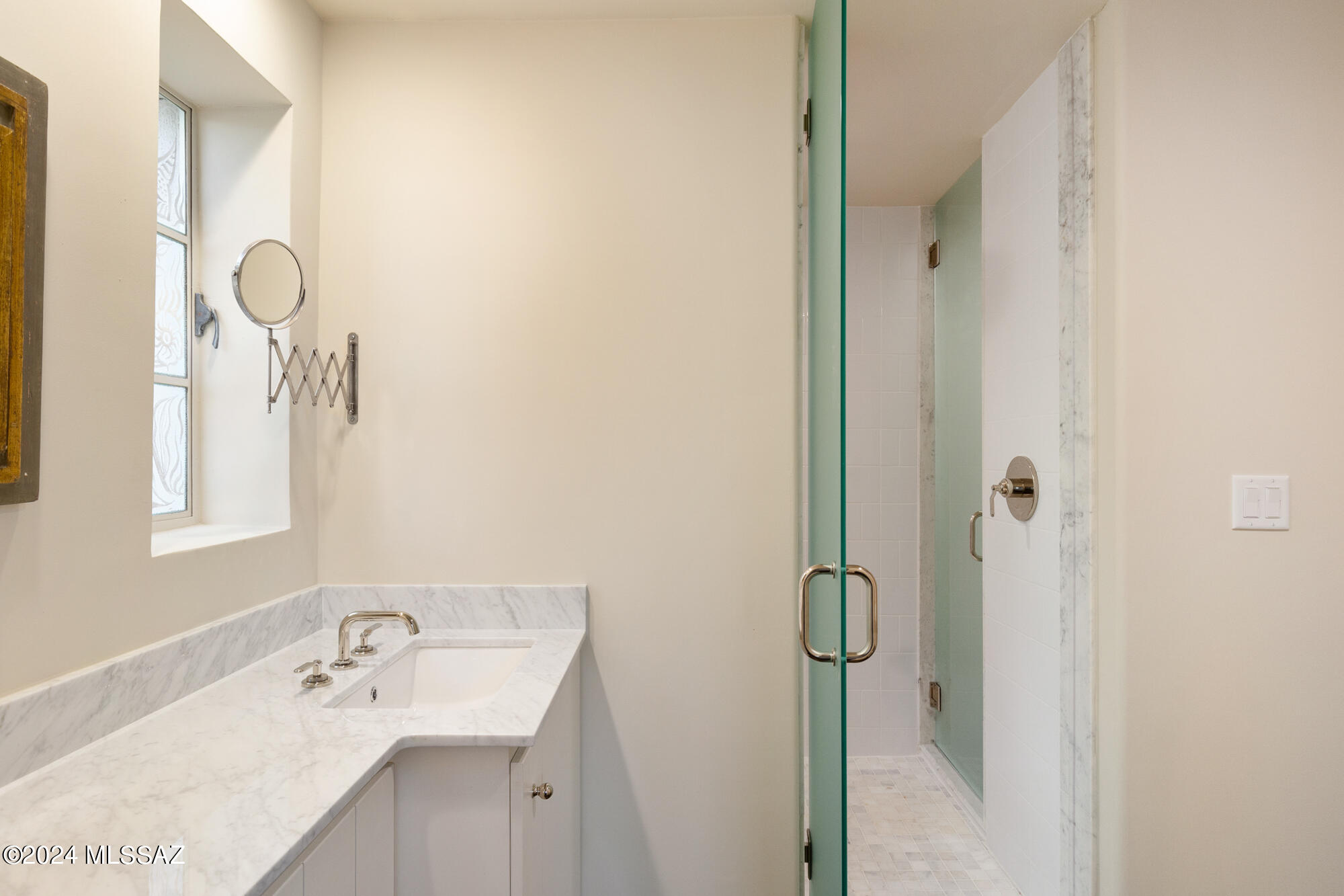 3806 E Calle Cortez