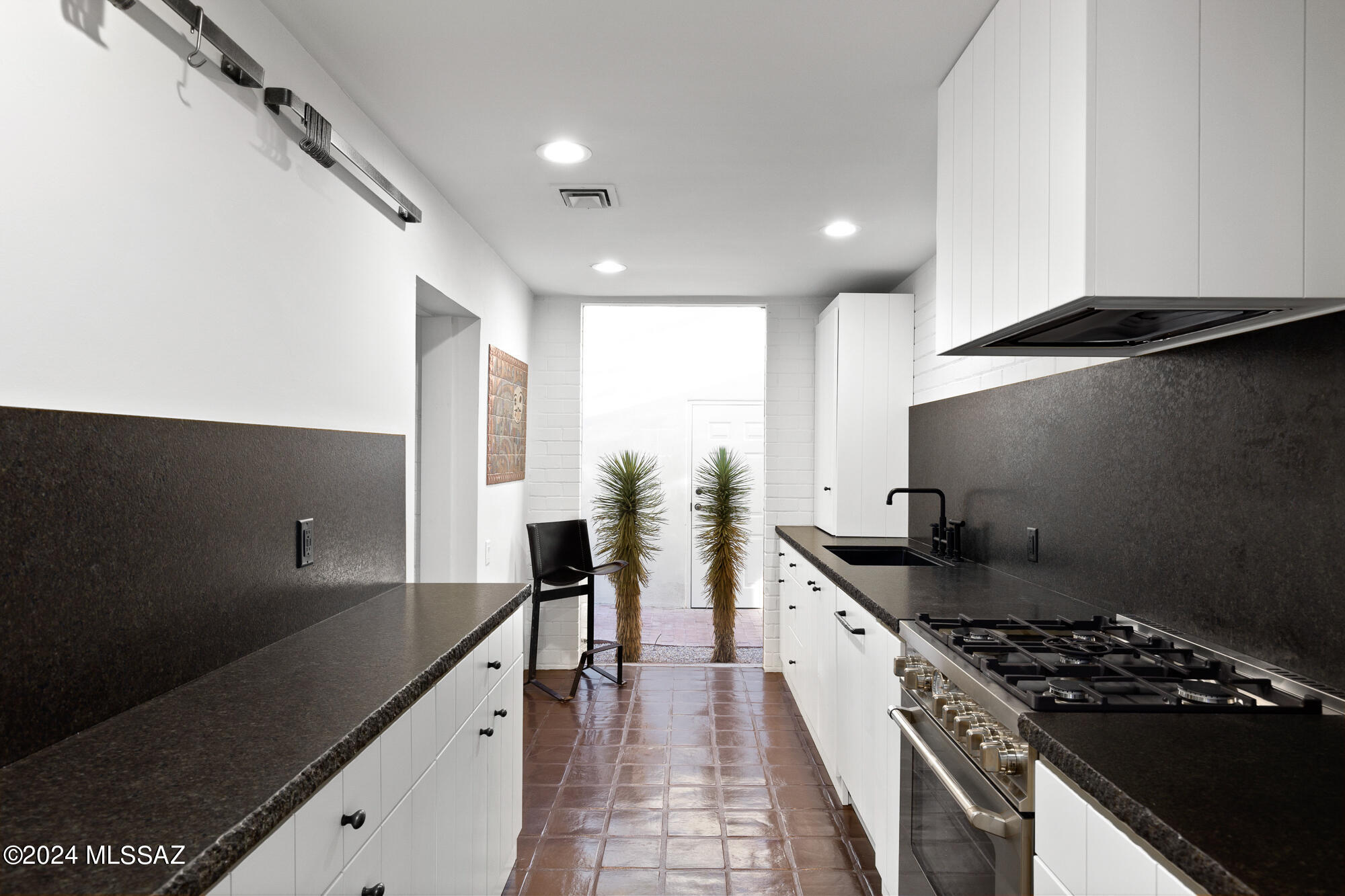 3806 E Calle Cortez