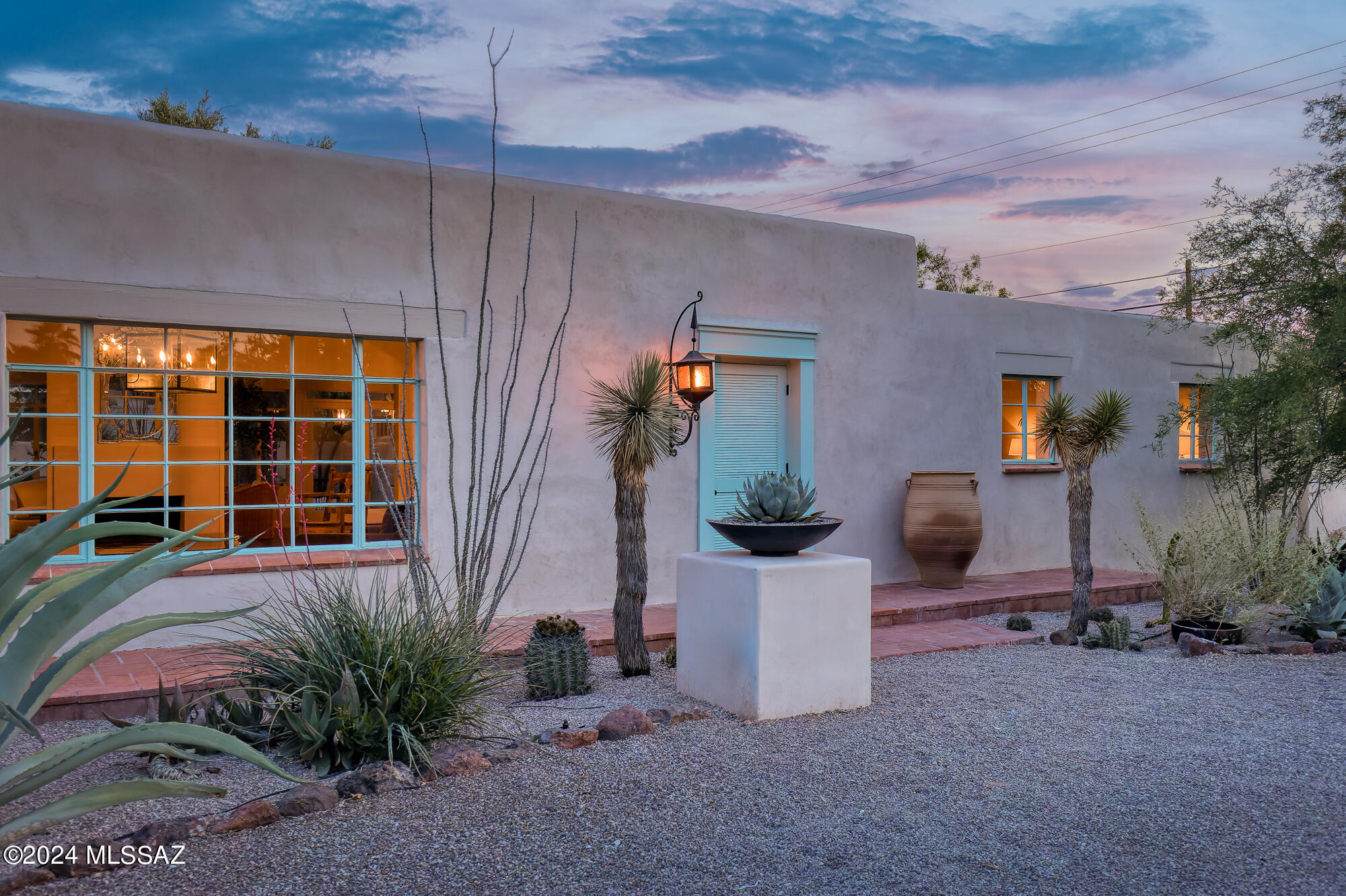 3806 E Calle Cortez