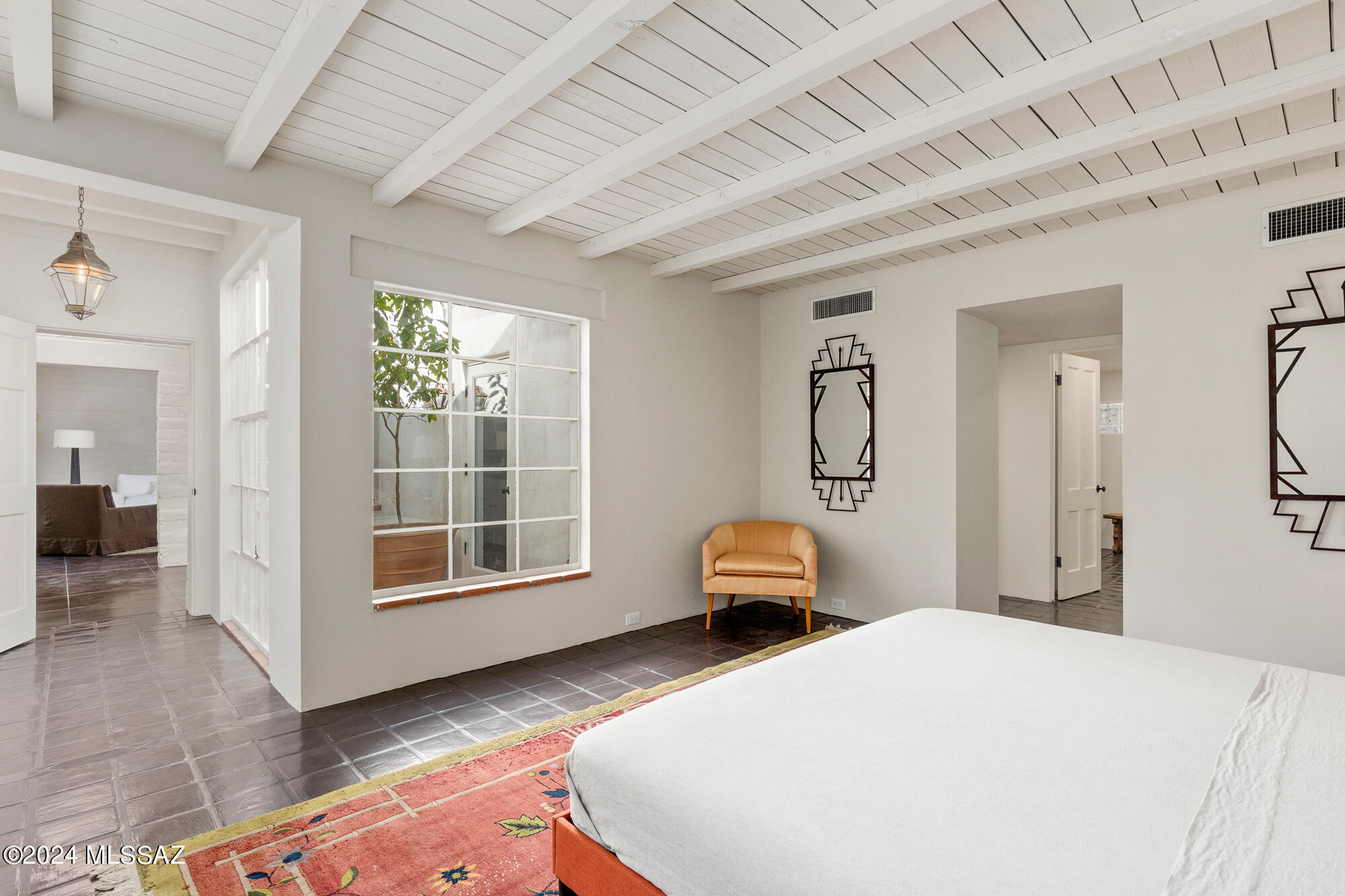 3806 E Calle Cortez