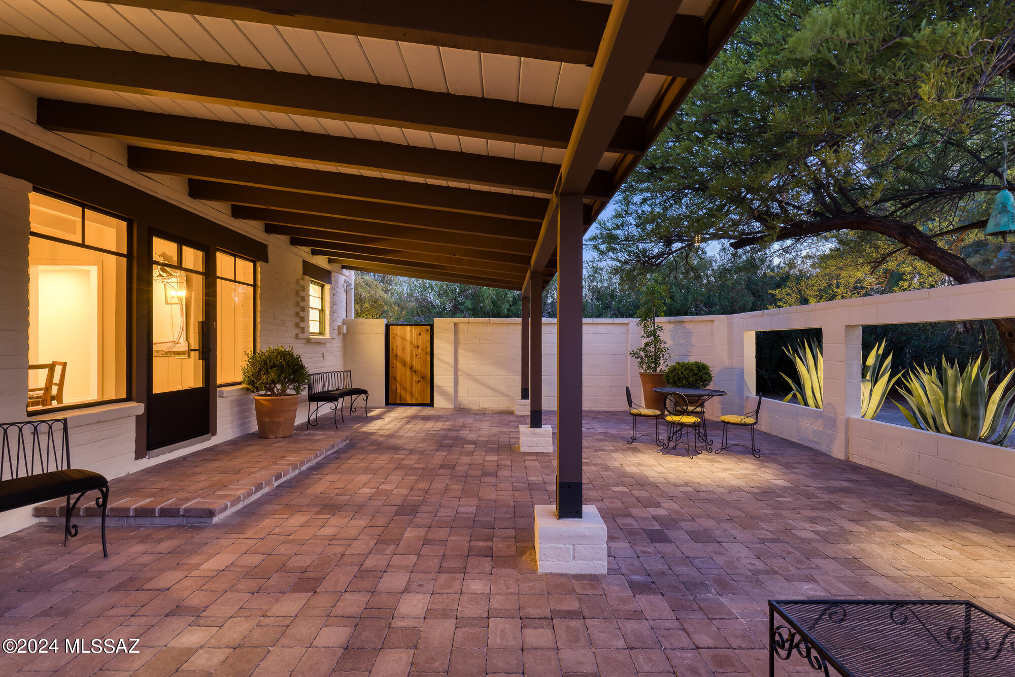 150 S Palomar Drive