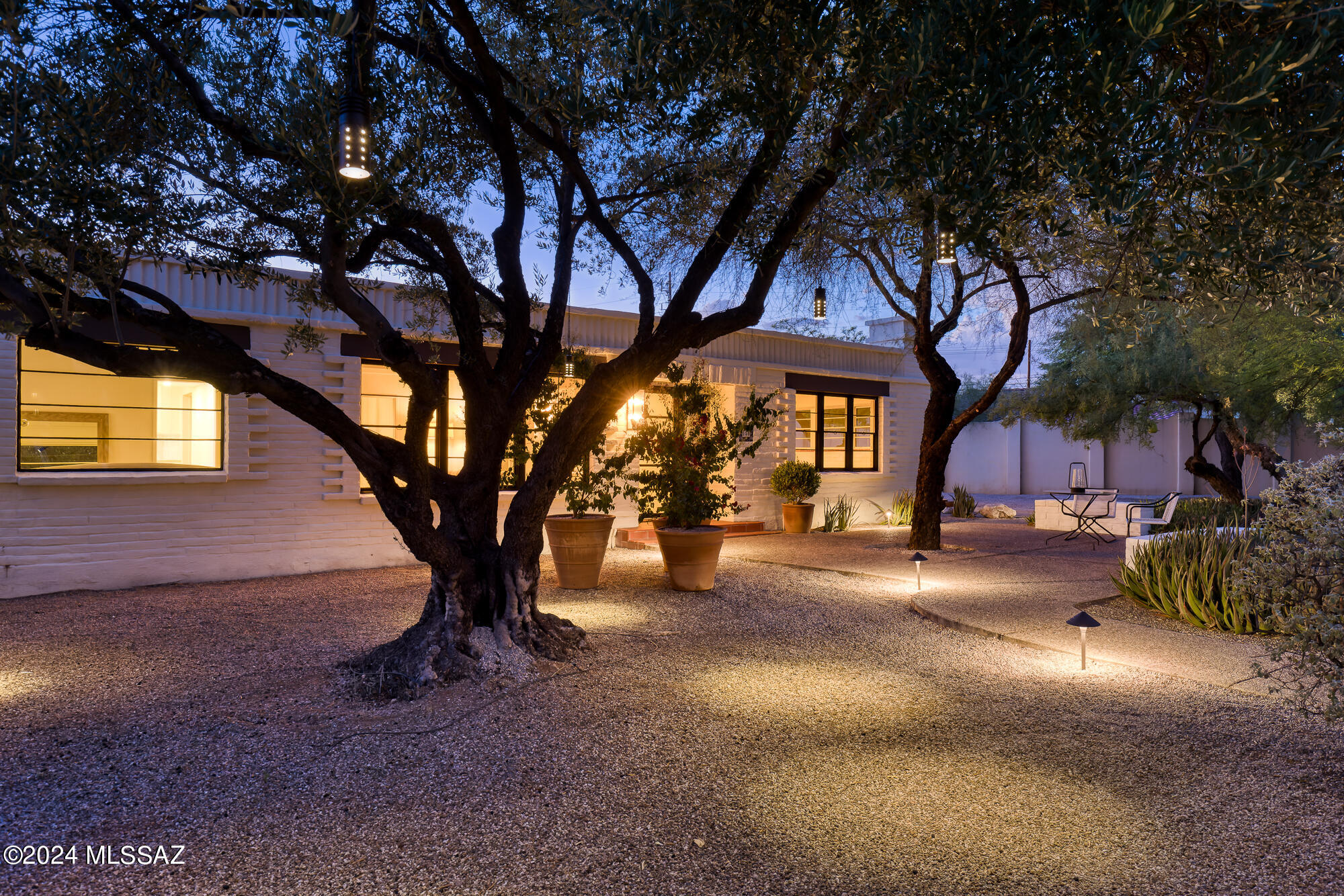 150 S Palomar Drive