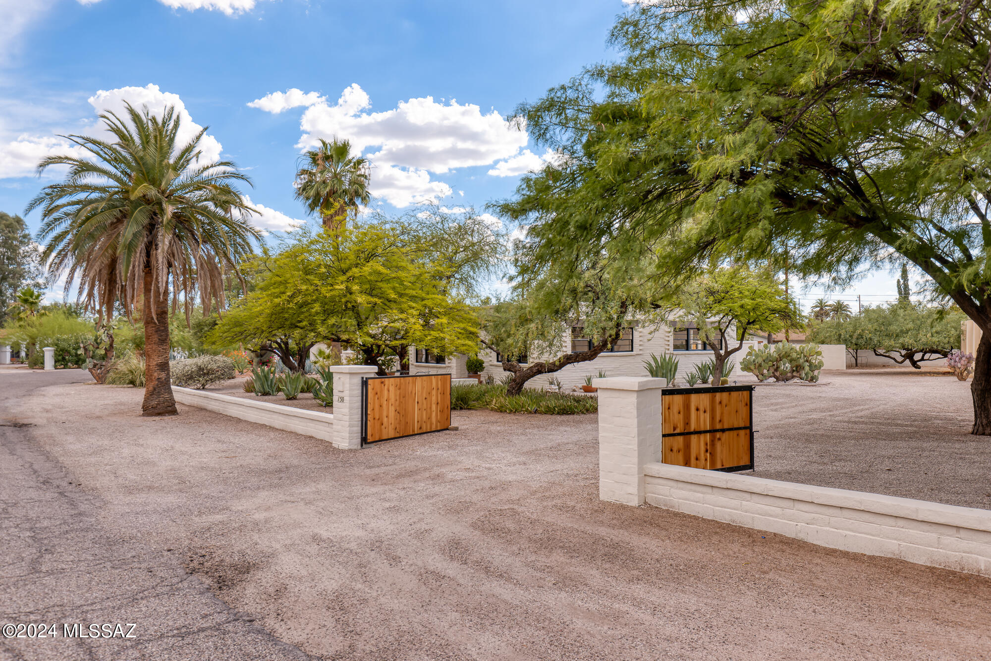 150 S Palomar Drive