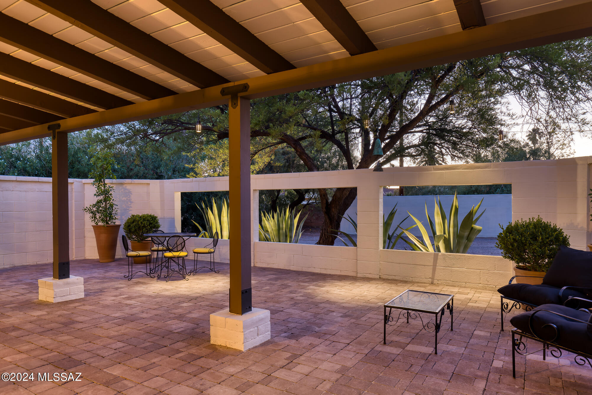 150 S Palomar Drive