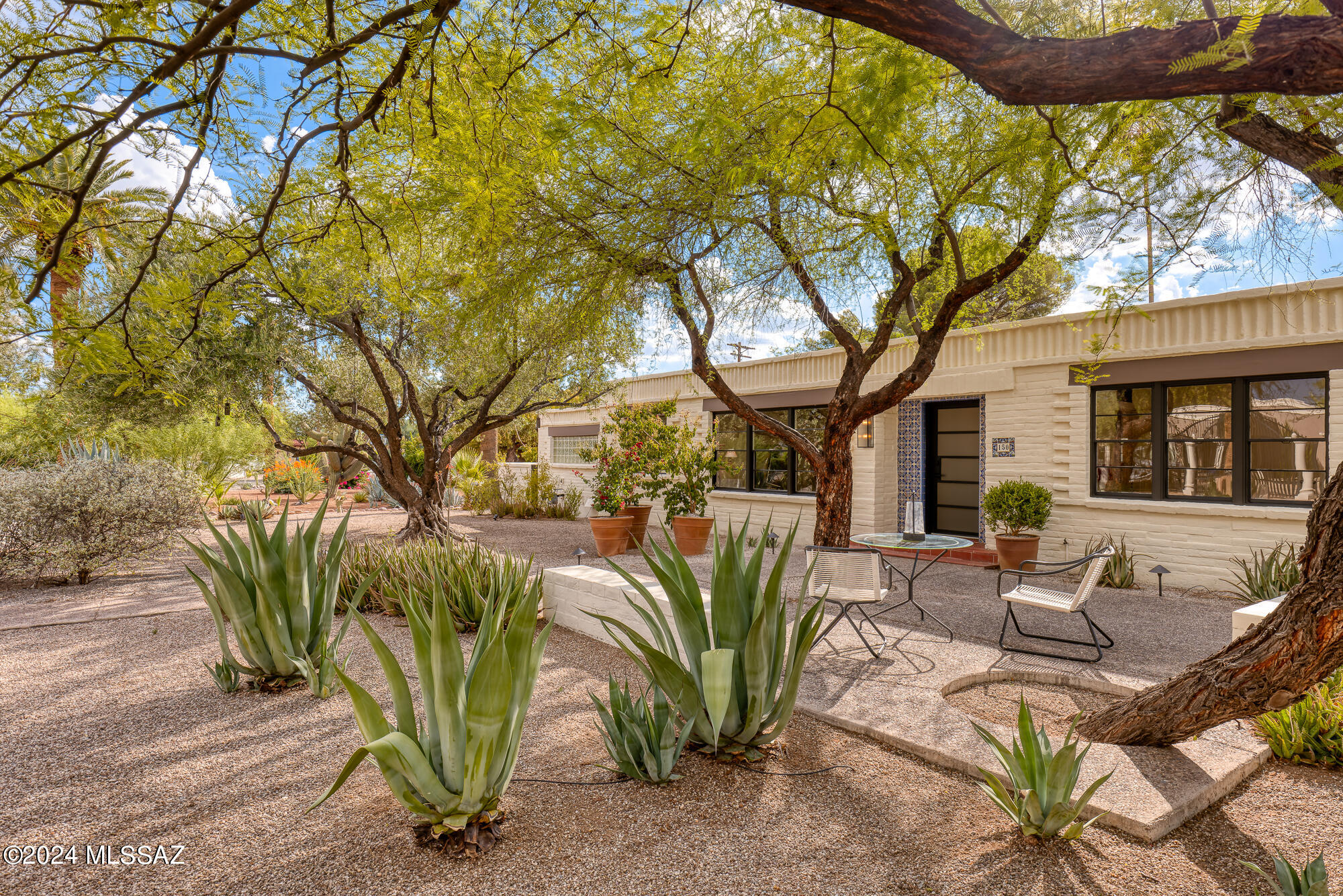 150 S Palomar Drive