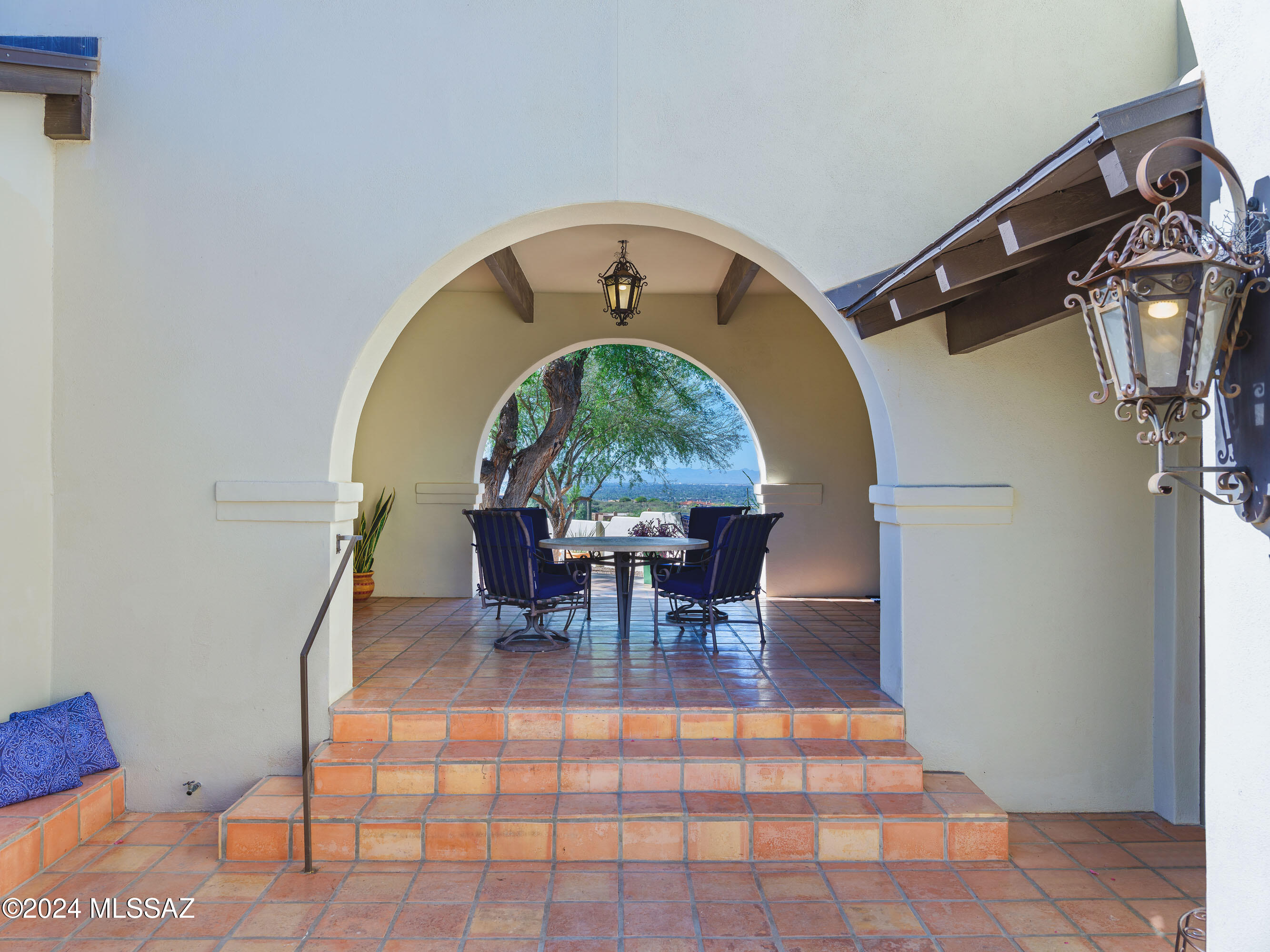 5201 N Hacienda Del Sol Road