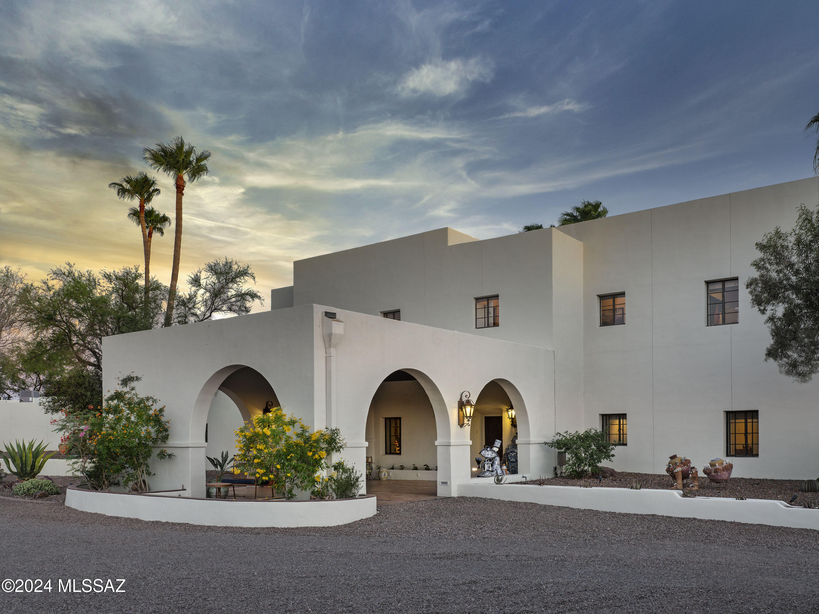 5201 N Hacienda Del Sol Road