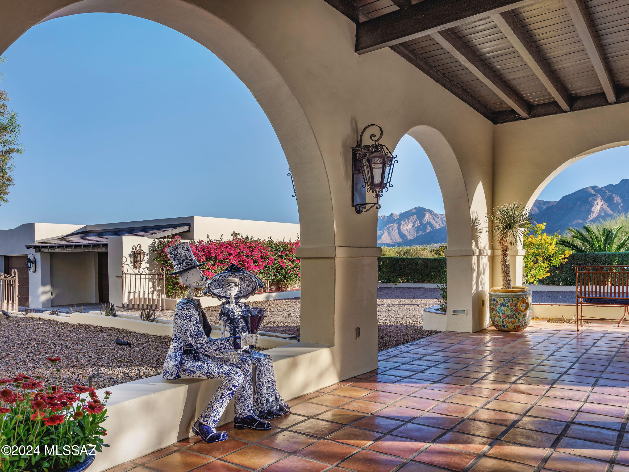 5201 N Hacienda Del Sol Road