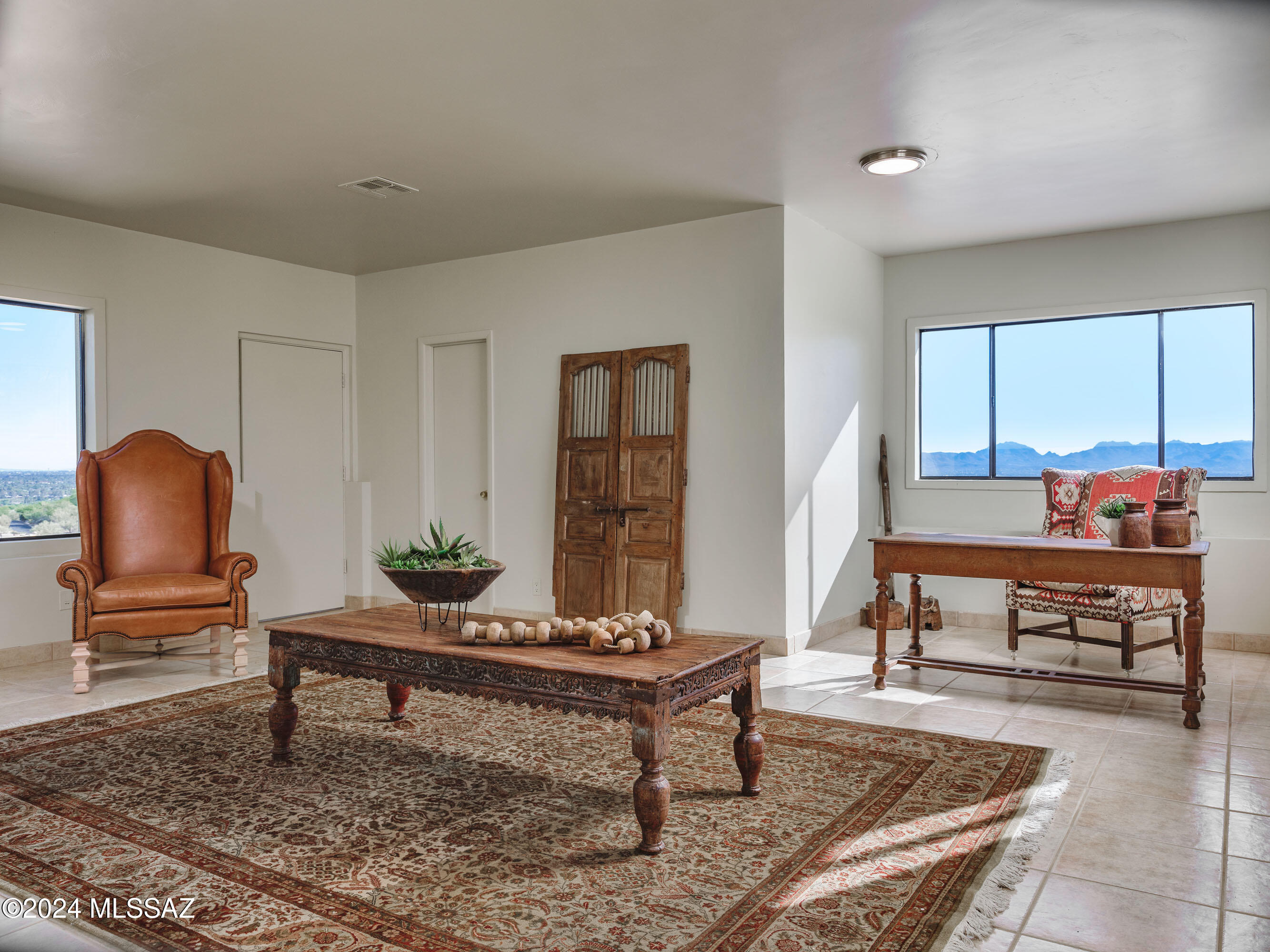 5201 N Hacienda Del Sol Road