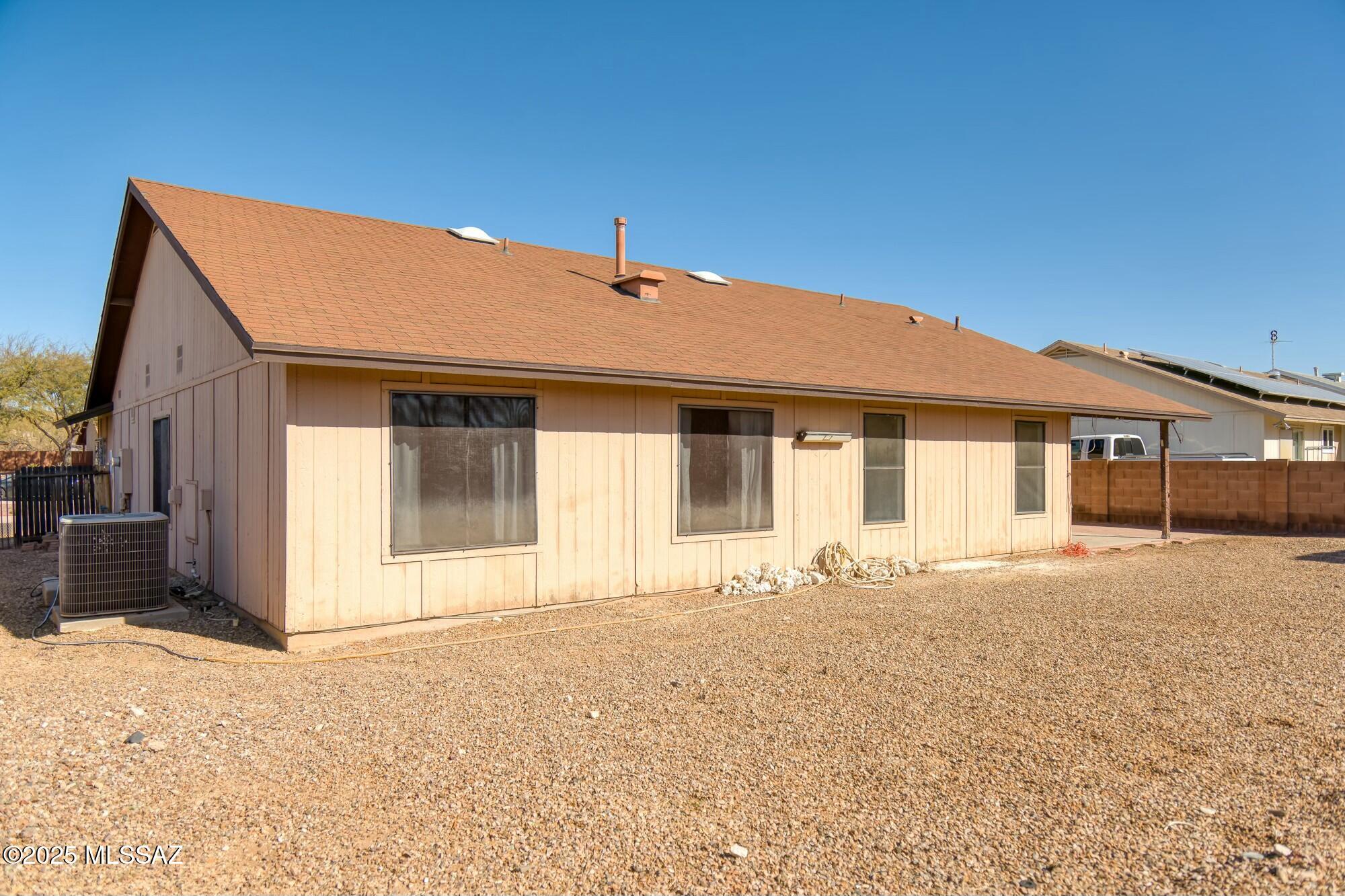 1517 W Oak Shadows Drive