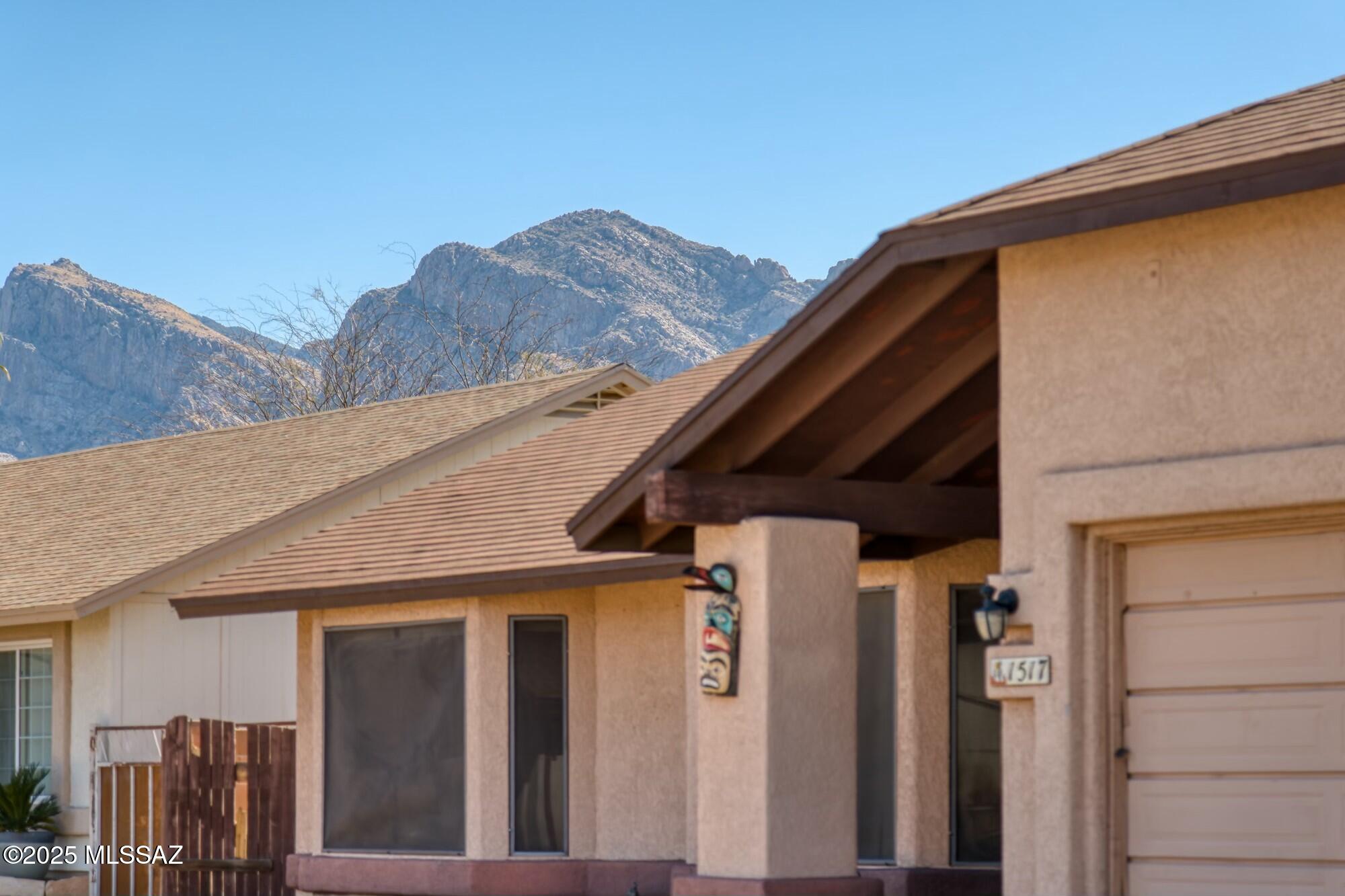 1517 W Oak Shadows Drive