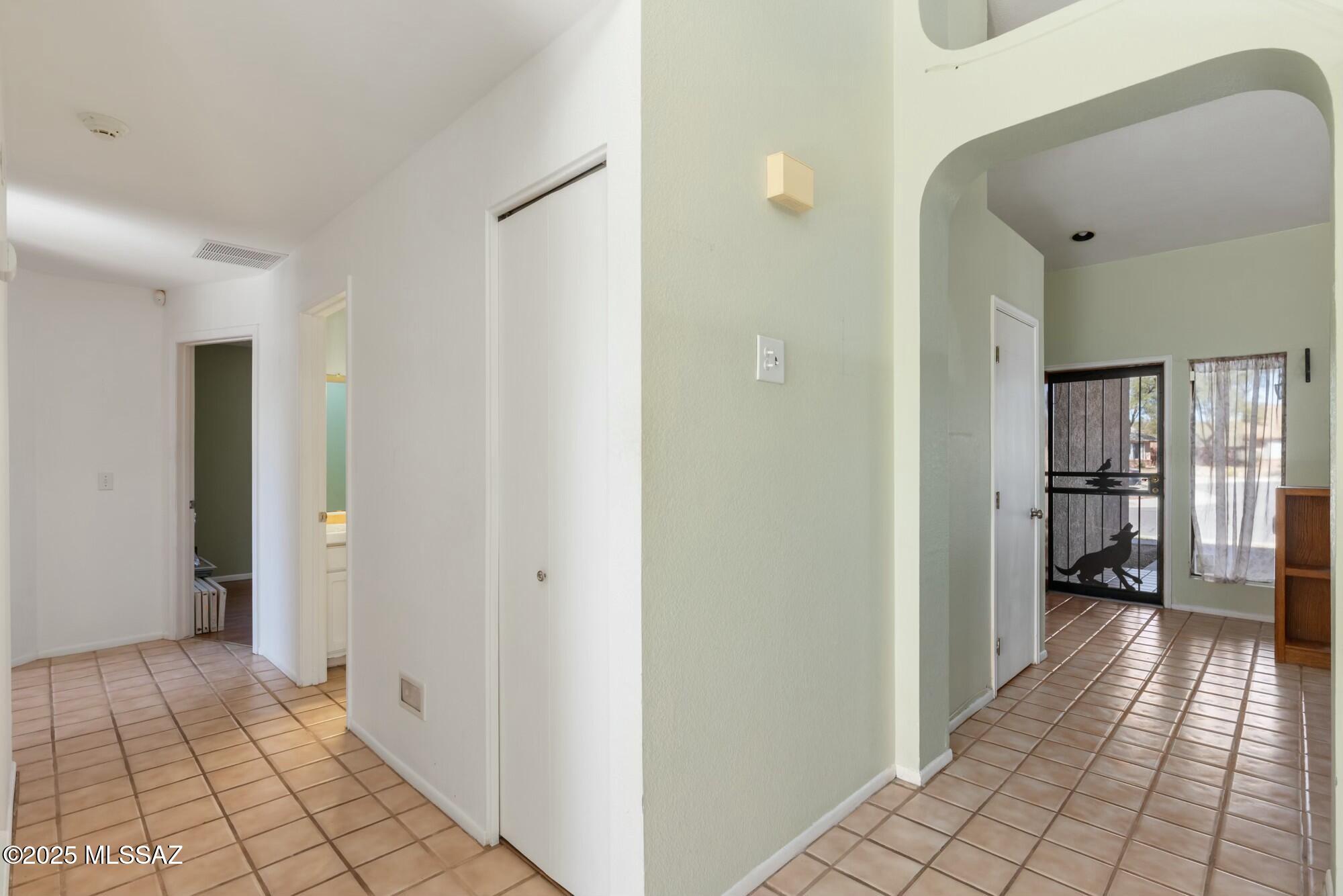 1517 W Oak Shadows Drive