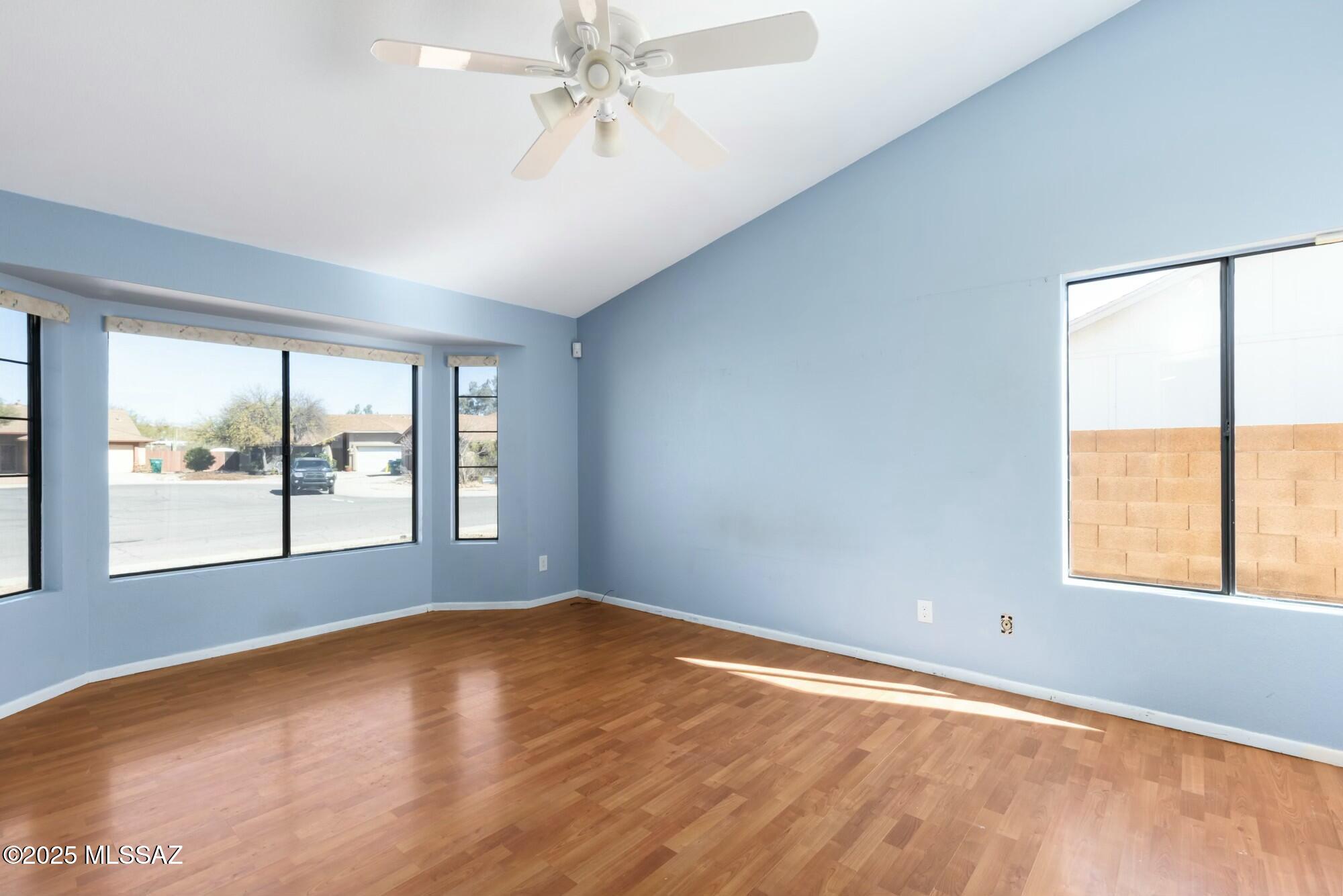 1517 W Oak Shadows Drive