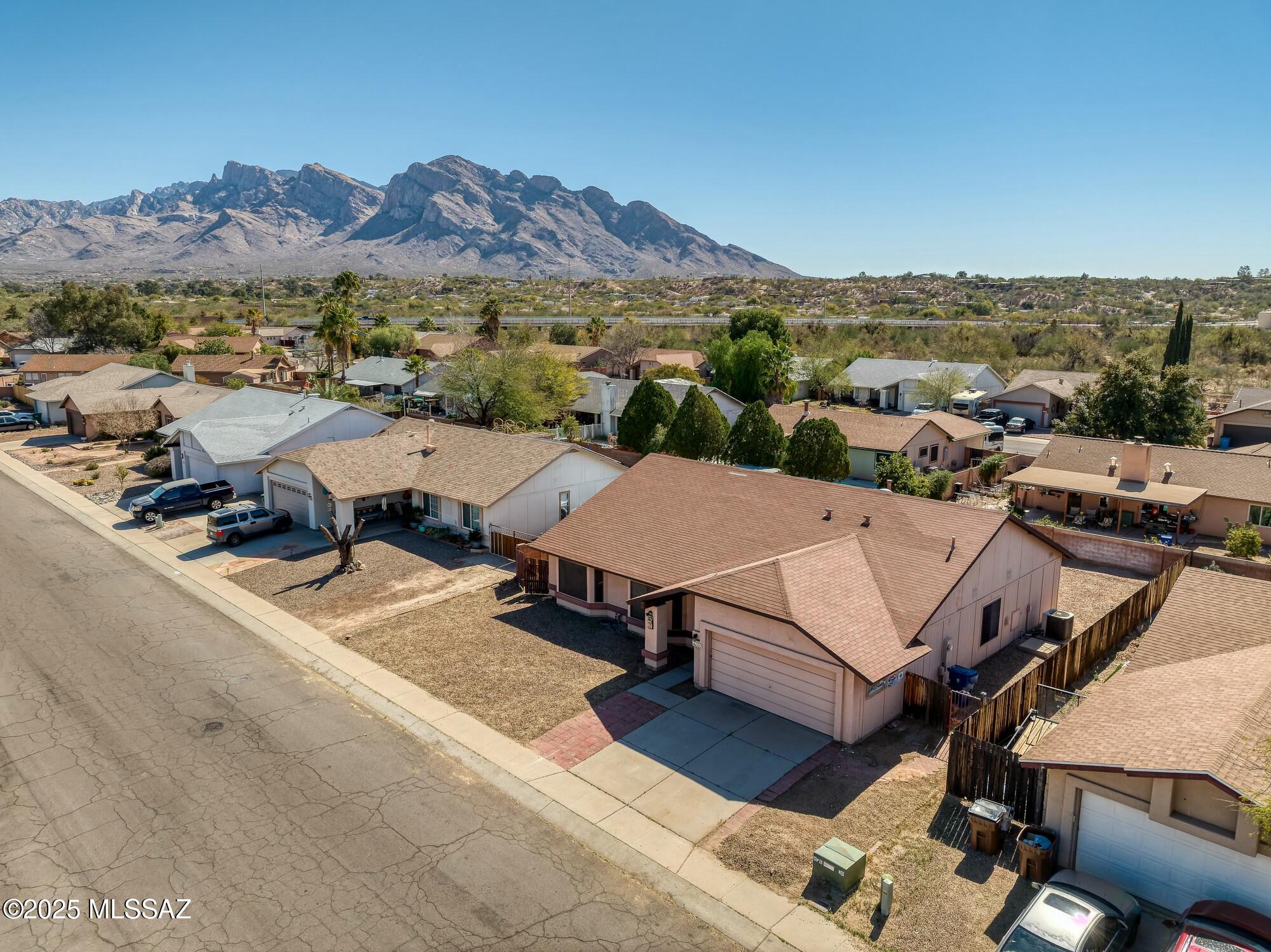 1517 W Oak Shadows Drive