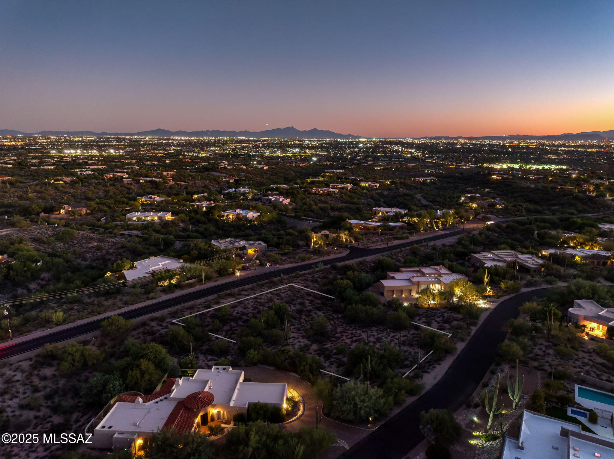 4880 N Avenida De Vizcaya Unit: 3