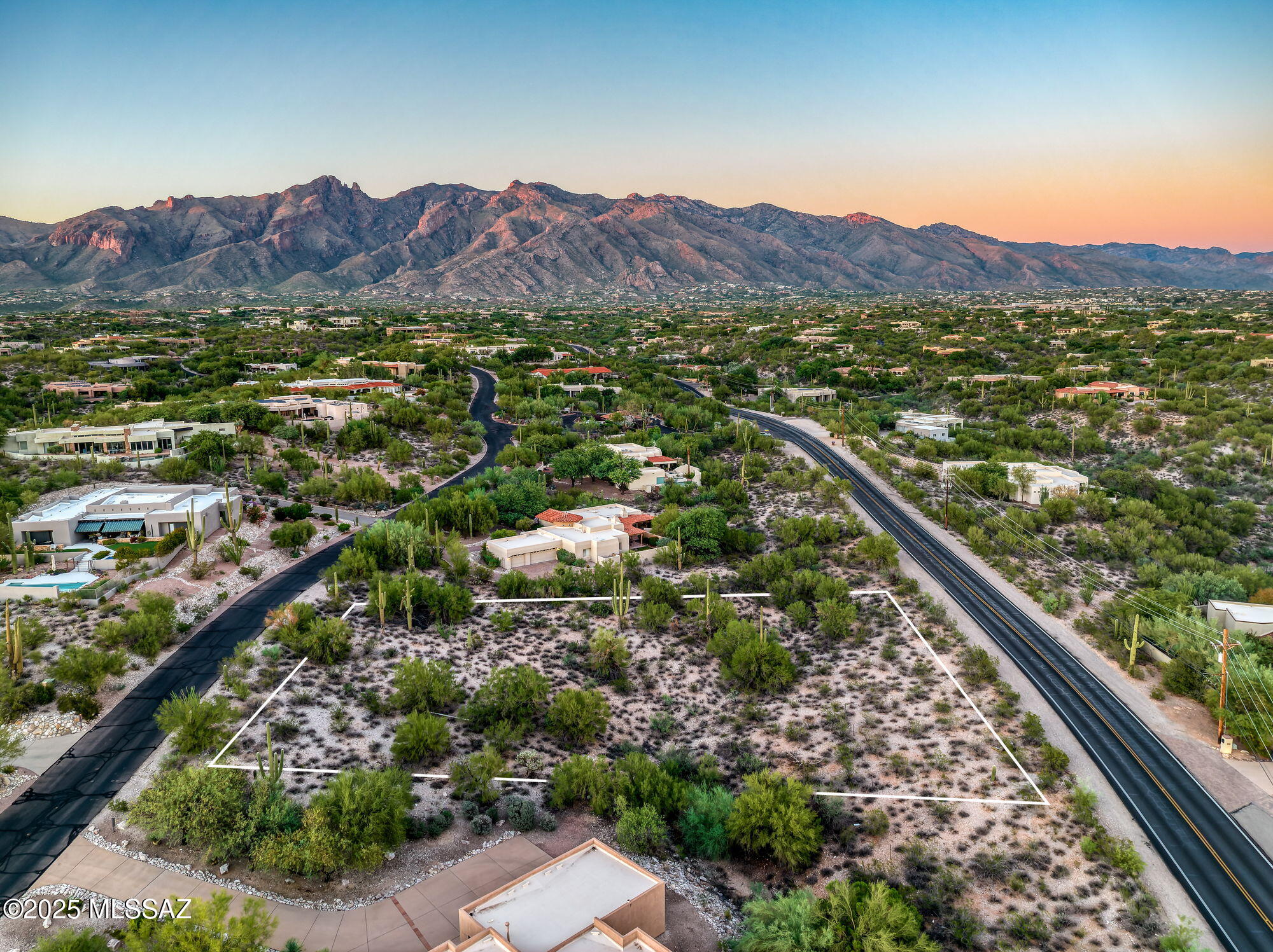 4880 N Avenida De Vizcaya Unit: 3