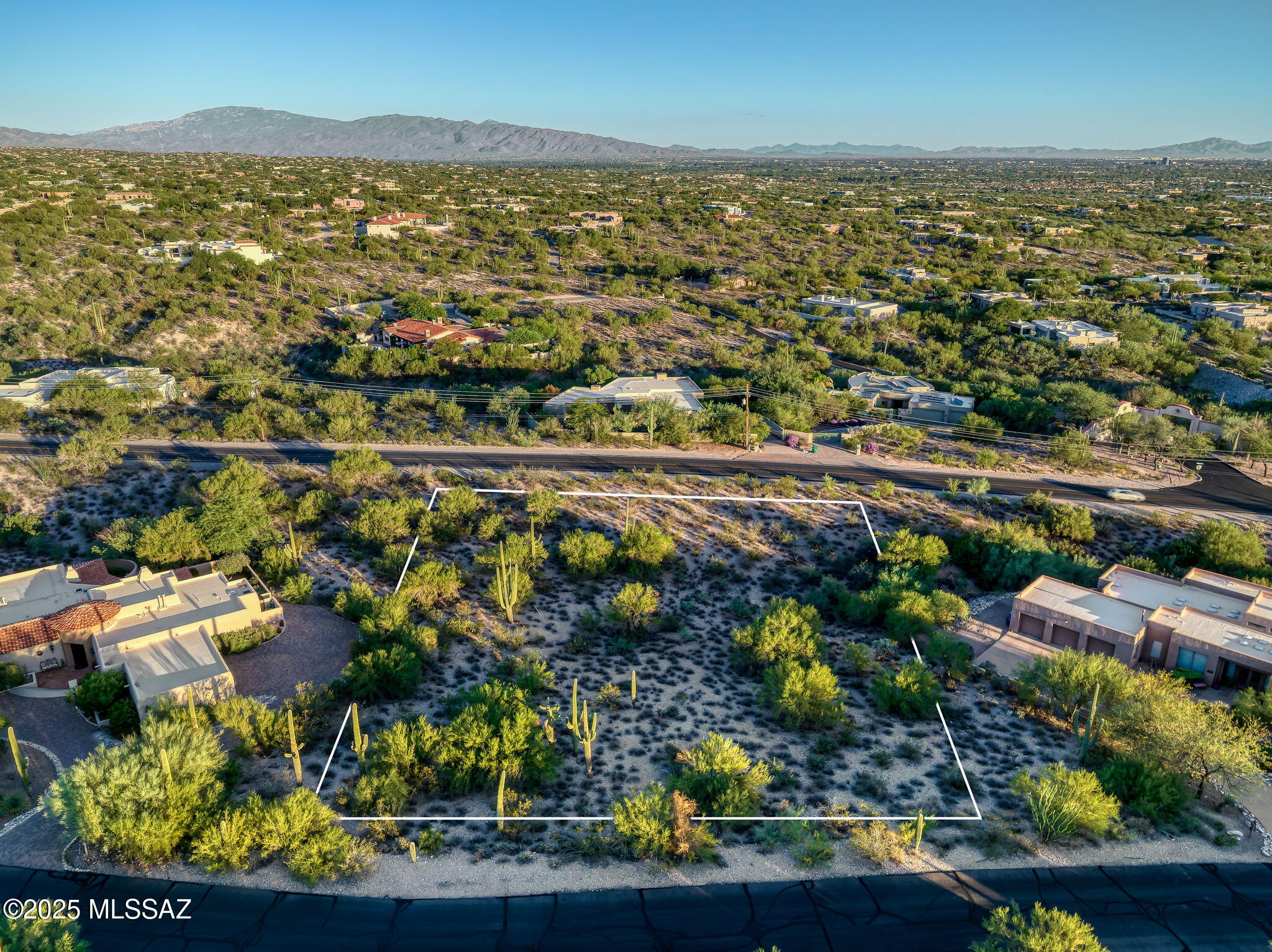 4880 N Avenida De Vizcaya Unit: 3