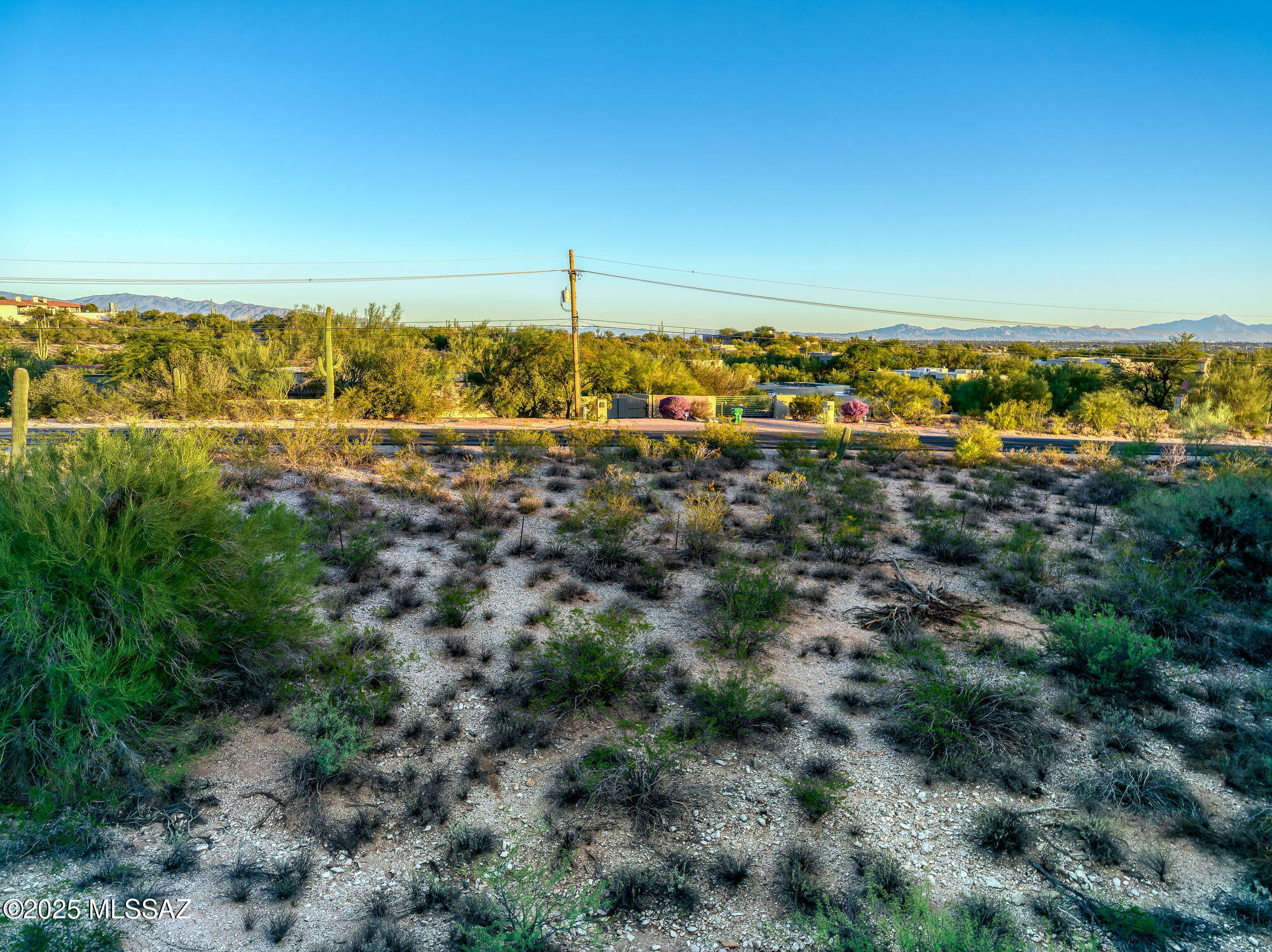 4880 N Avenida De Vizcaya Unit: 3