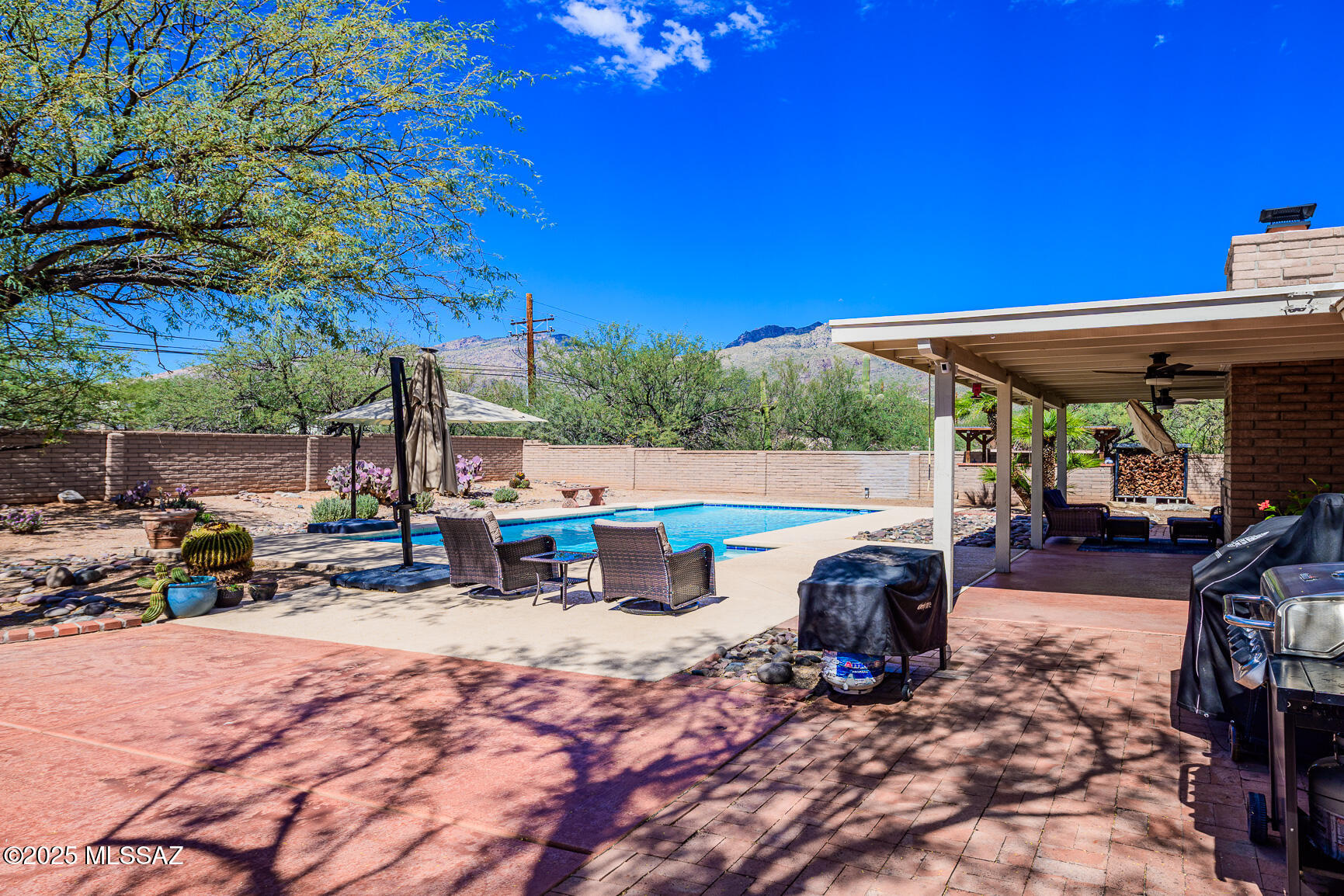 5271 N Stonehouse Place