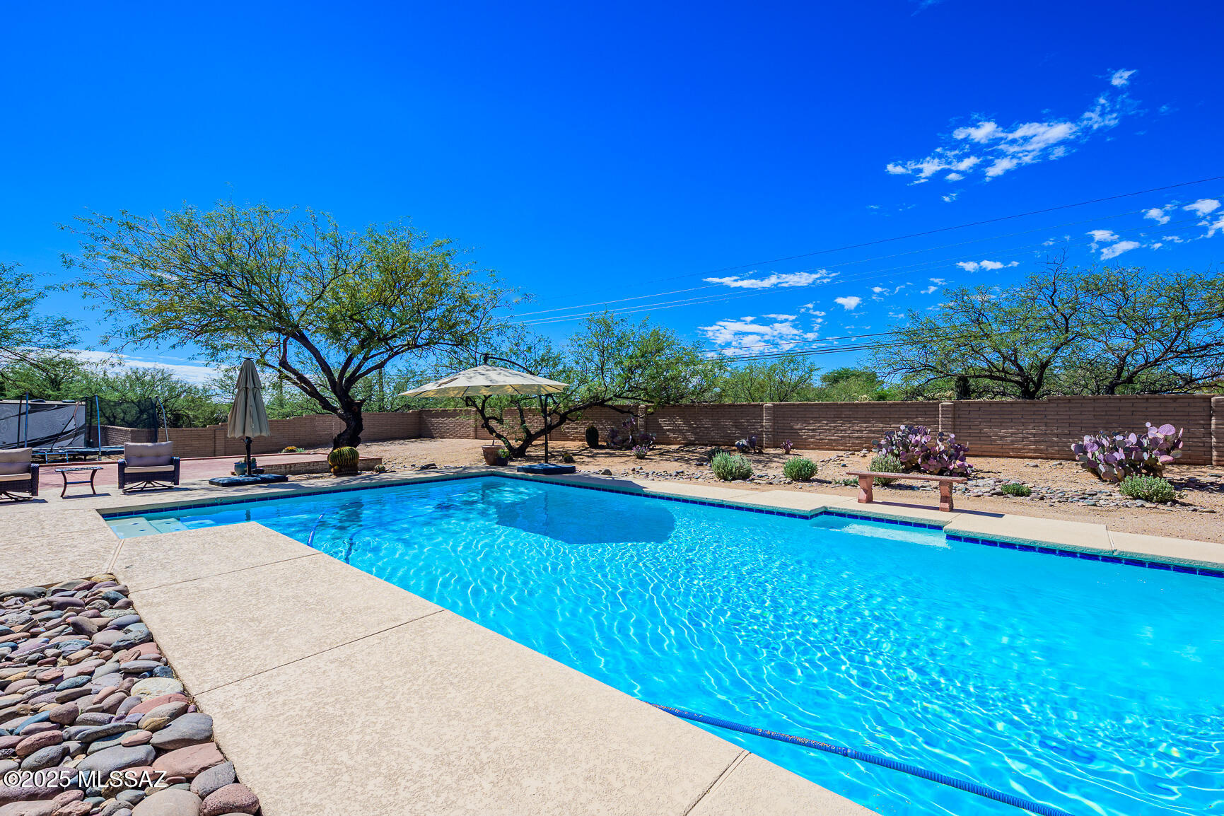 5271 N Stonehouse Place