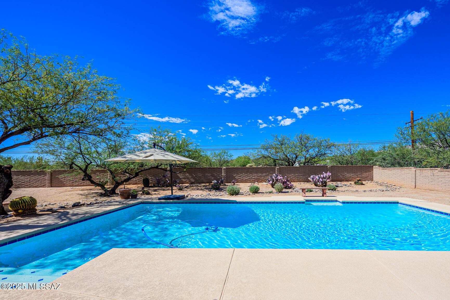 5271 N Stonehouse Place