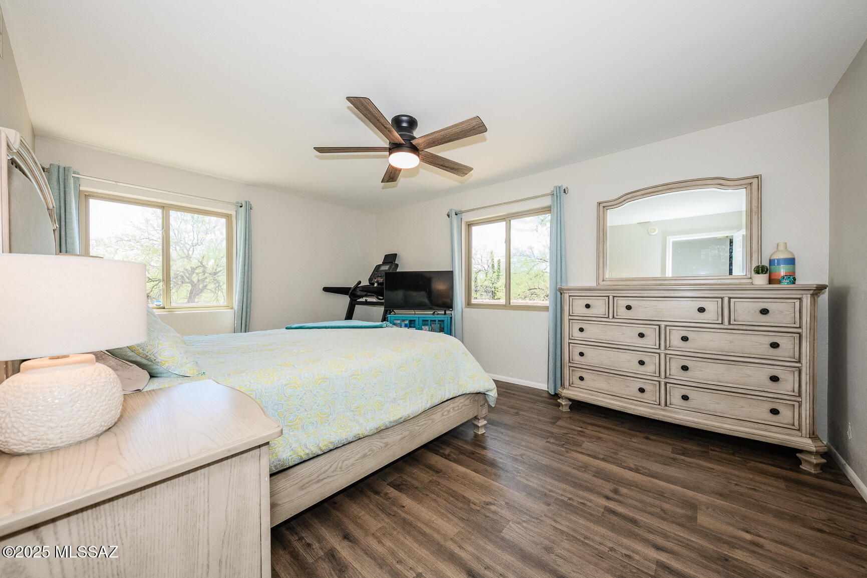 5271 N Stonehouse Place