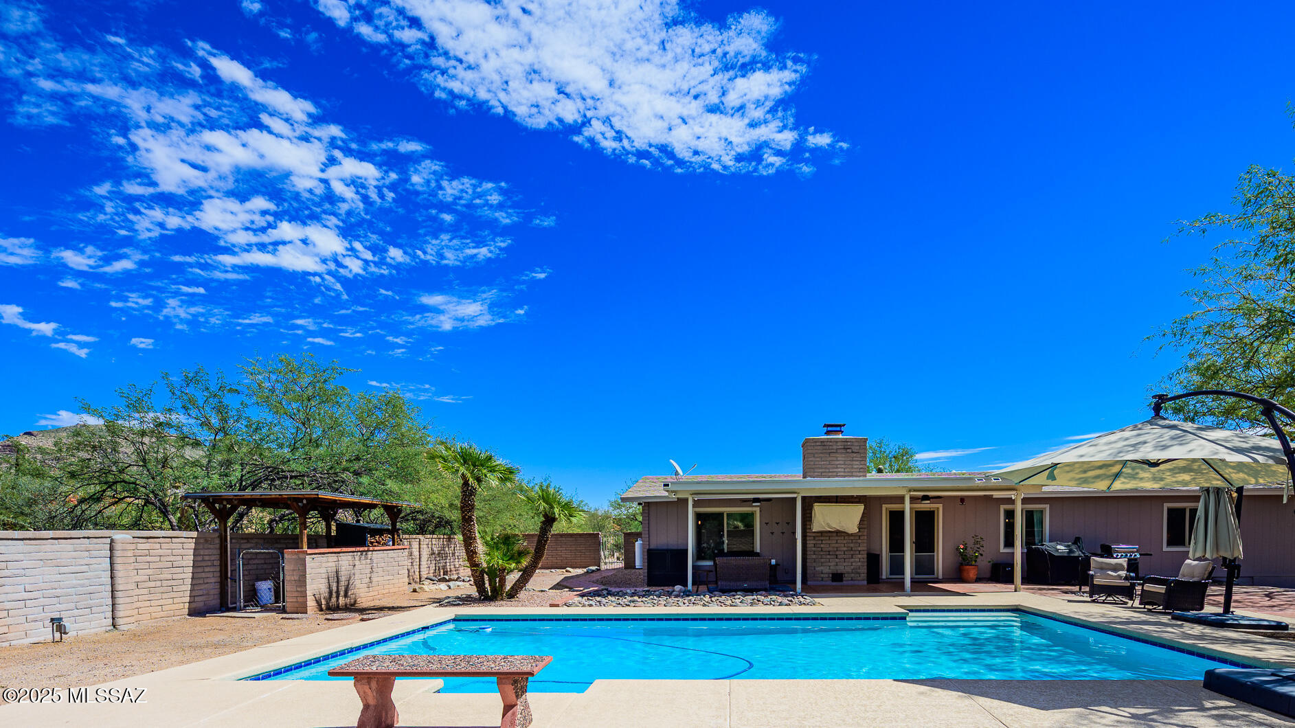 5271 N Stonehouse Place