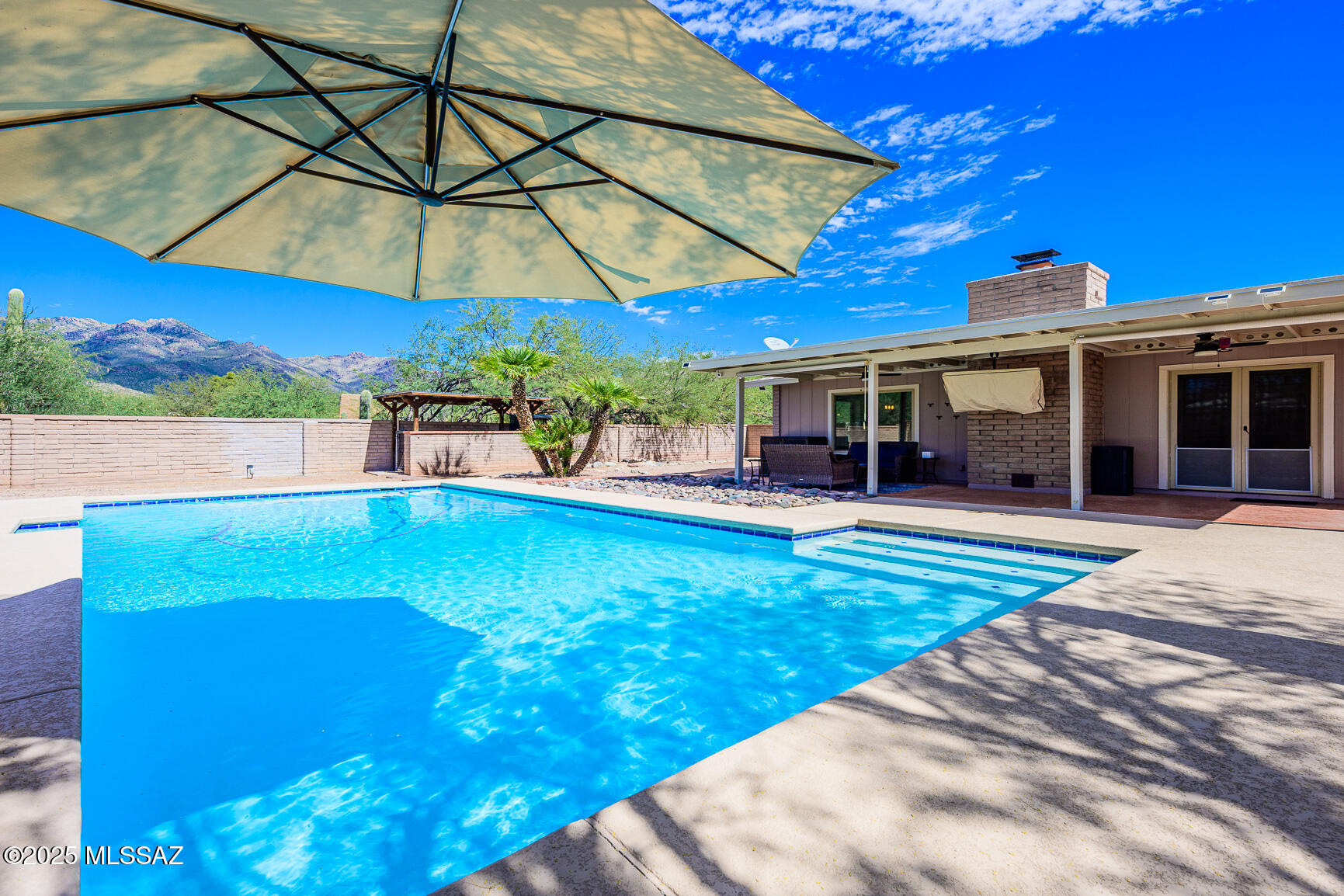 5271 N Stonehouse Place